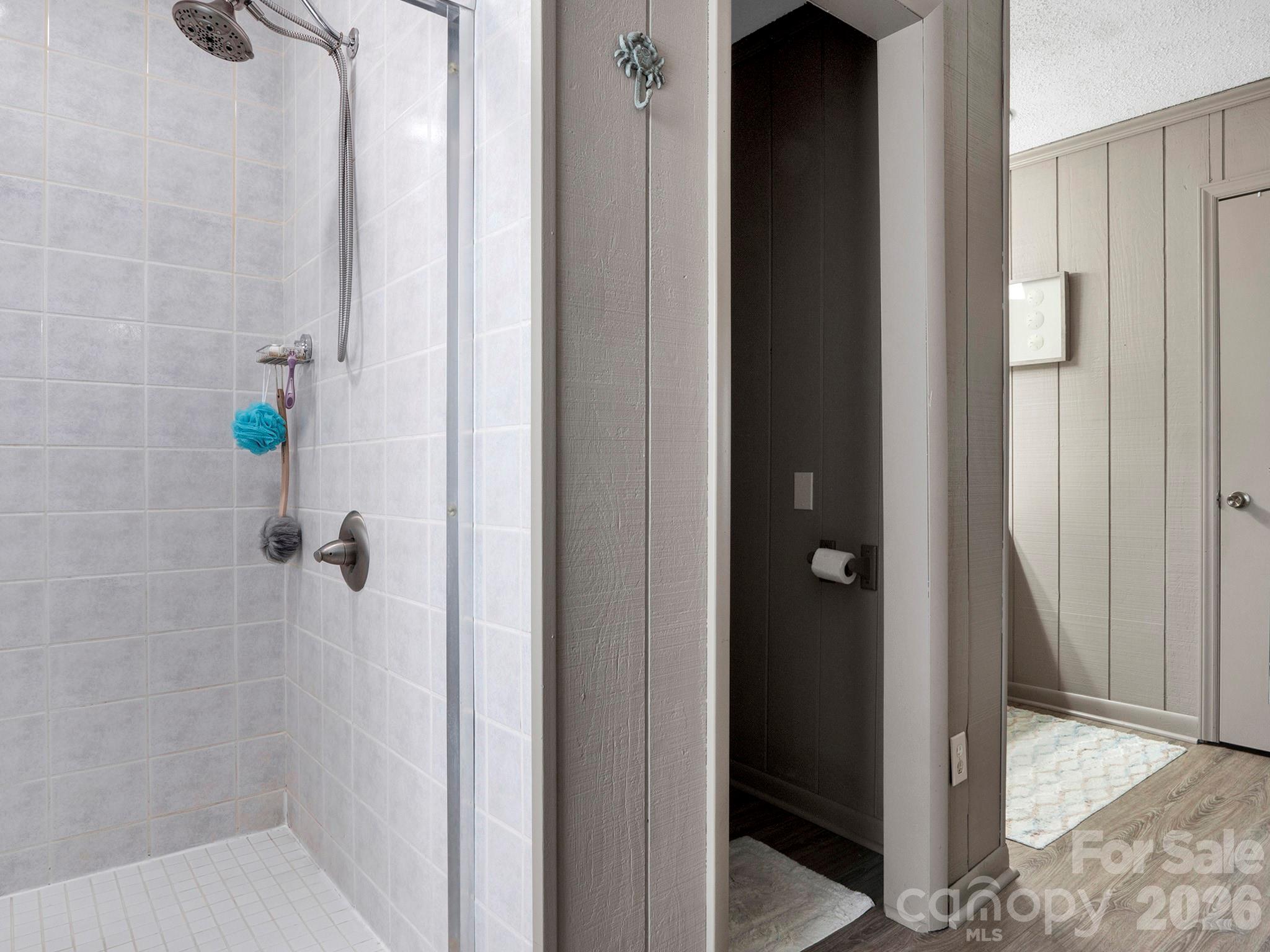 1641 Brook Drive Property Photo 24