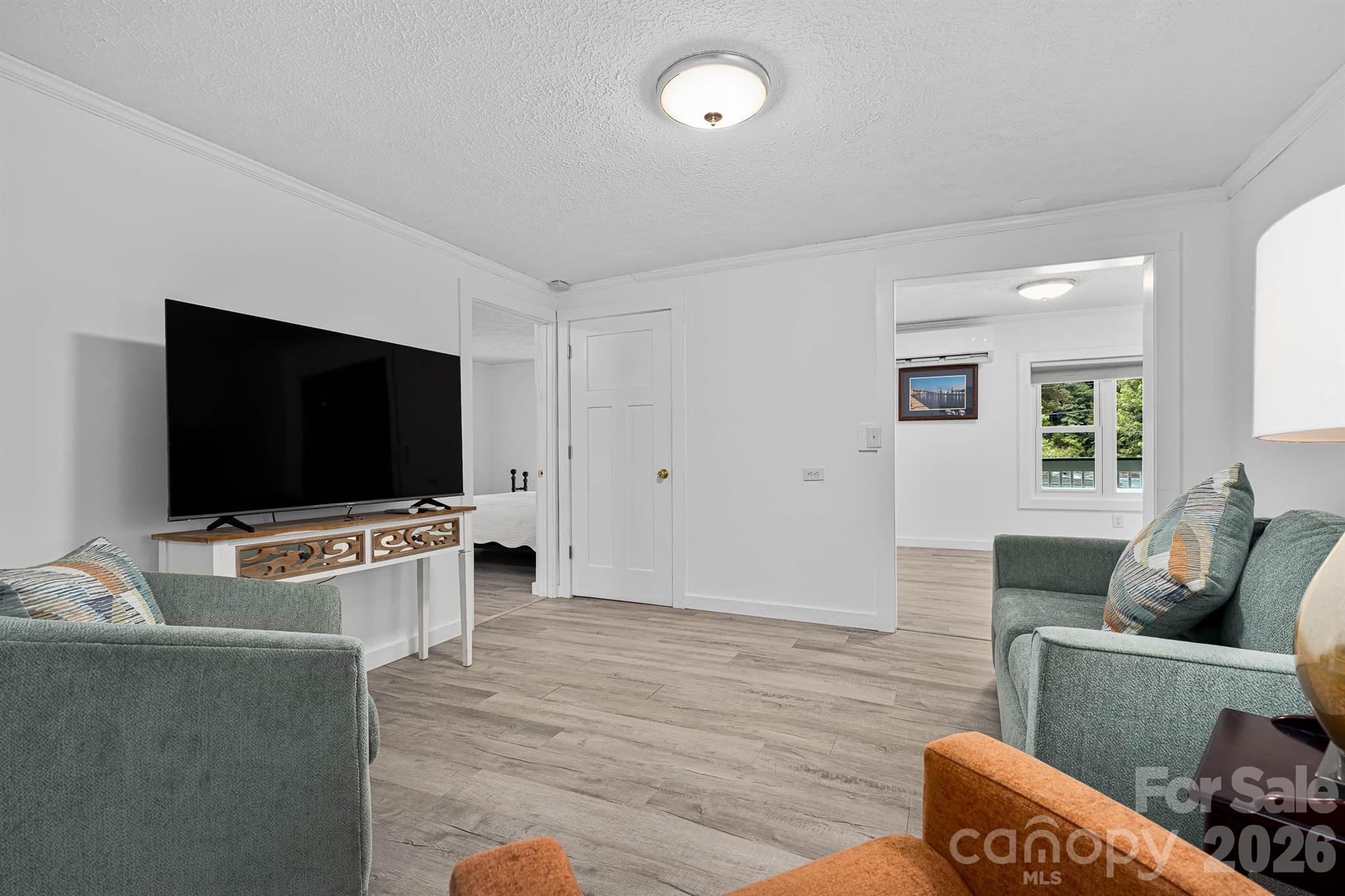 389 Rollins Road Property Photo 11