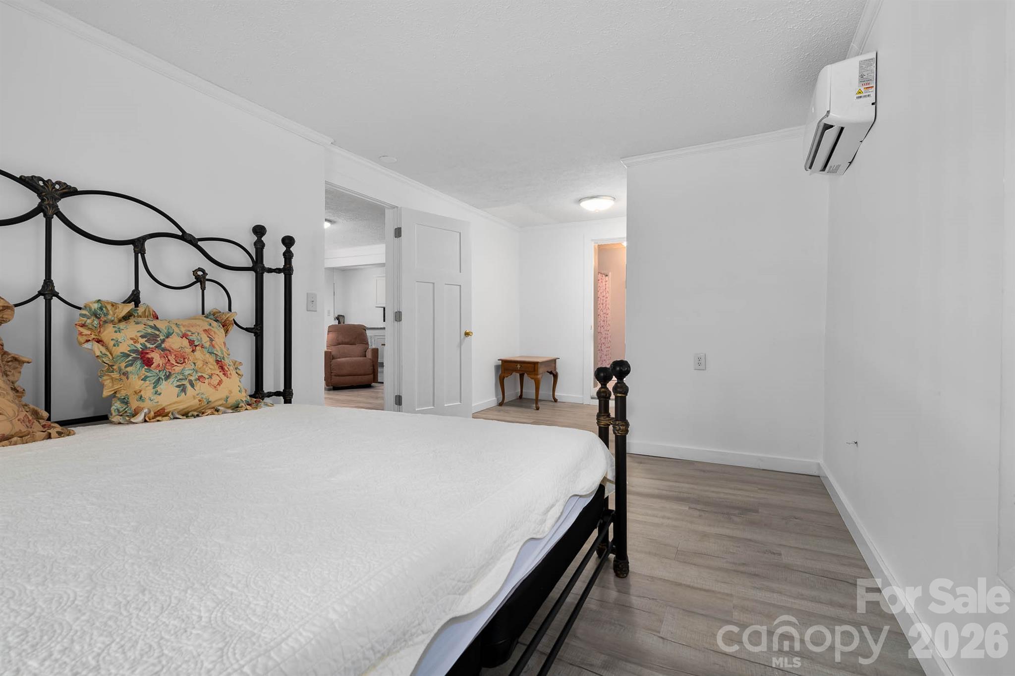 389 Rollins Road Property Photo 18