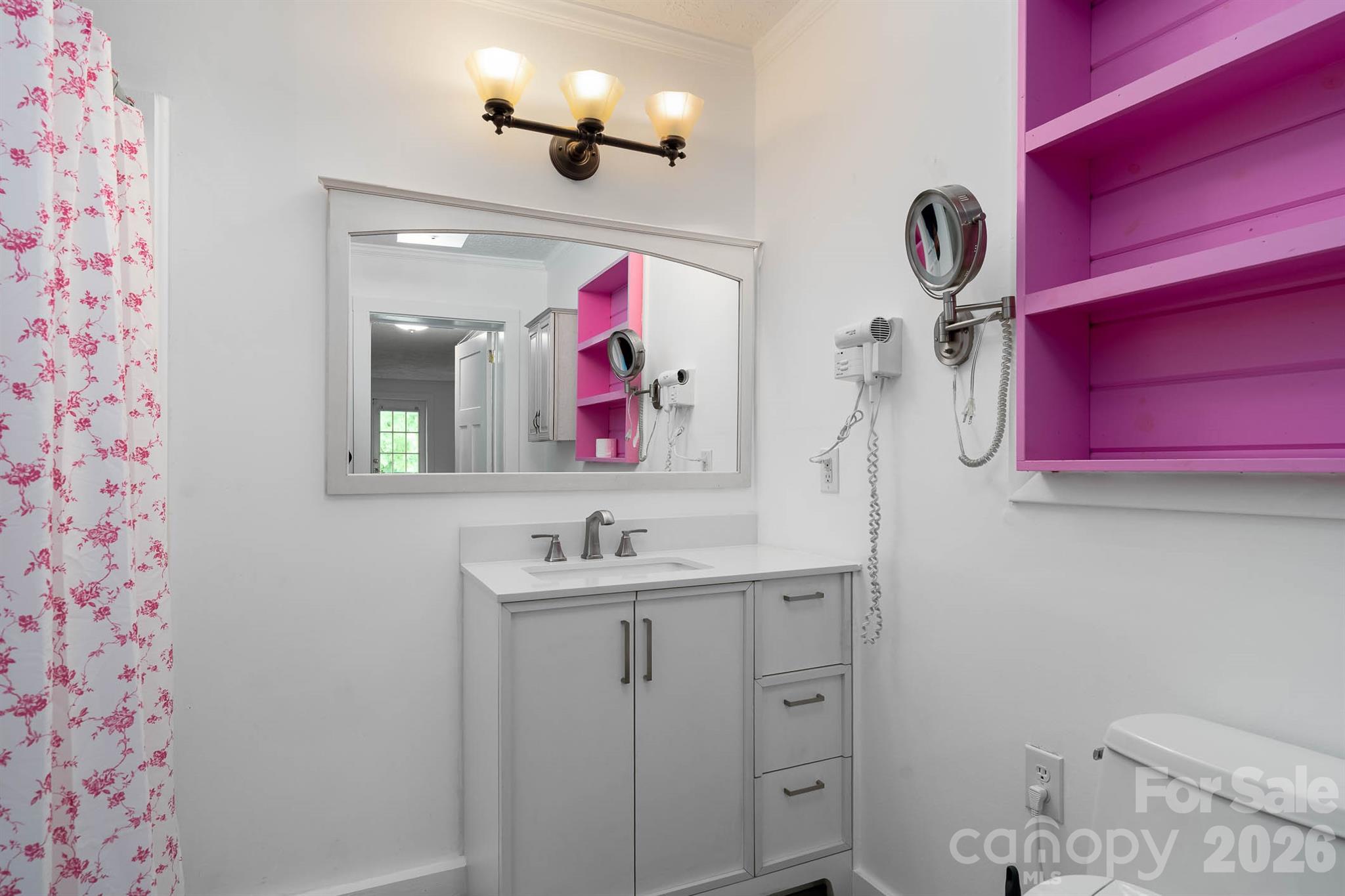 389 Rollins Road Property Photo 20