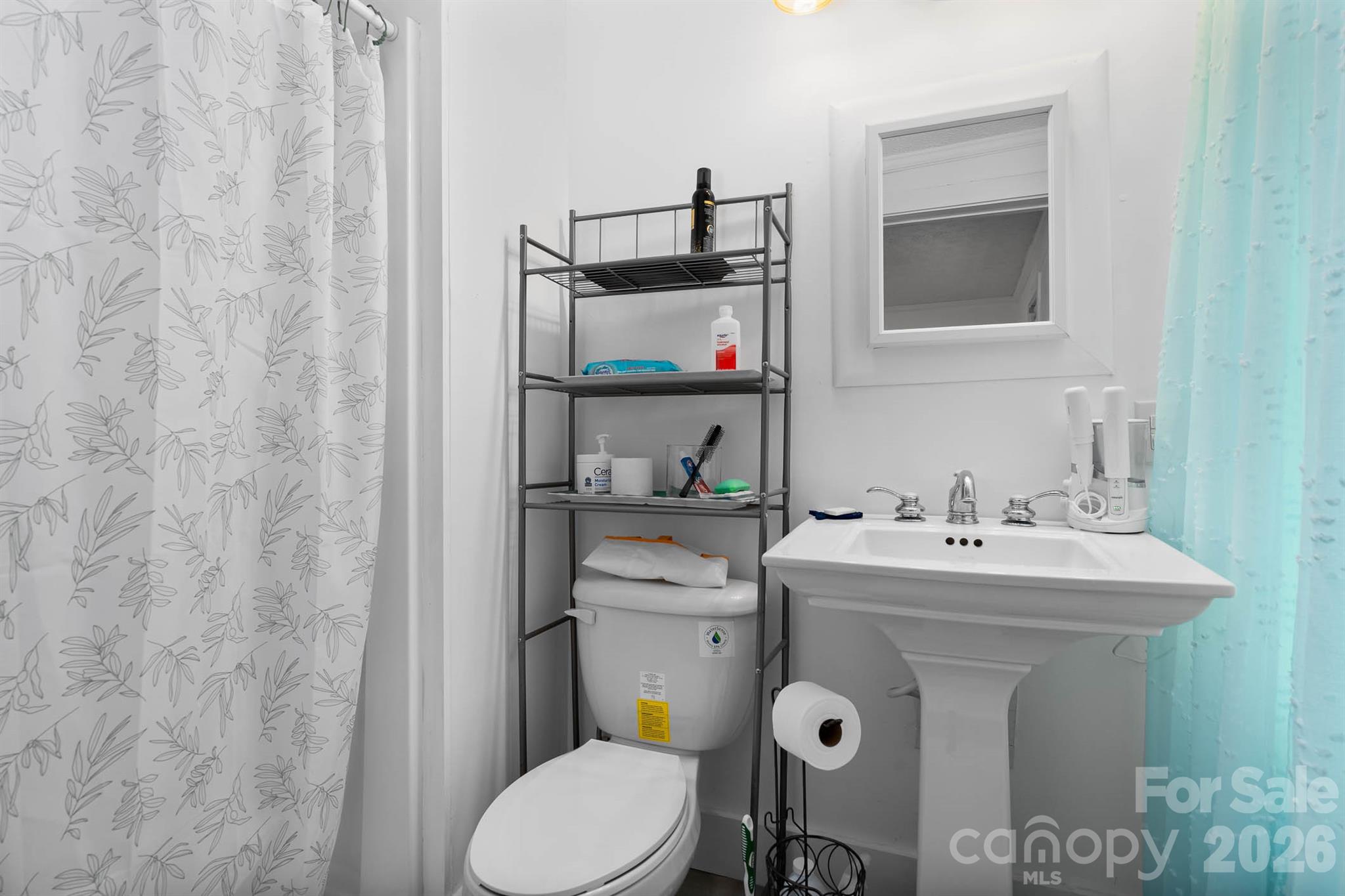 389 Rollins Road Property Photo 25