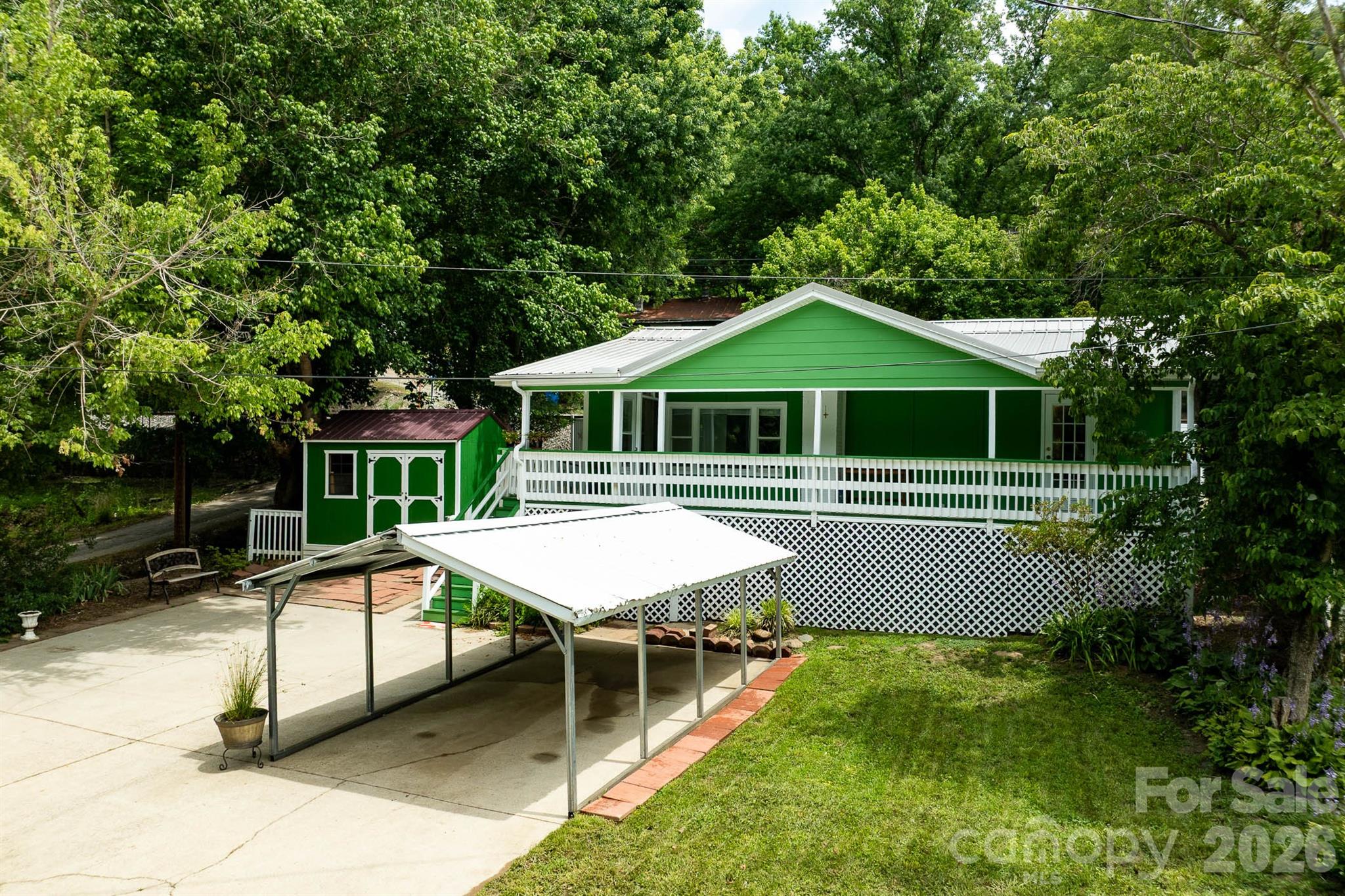 389 Rollins Road Property Photo 34