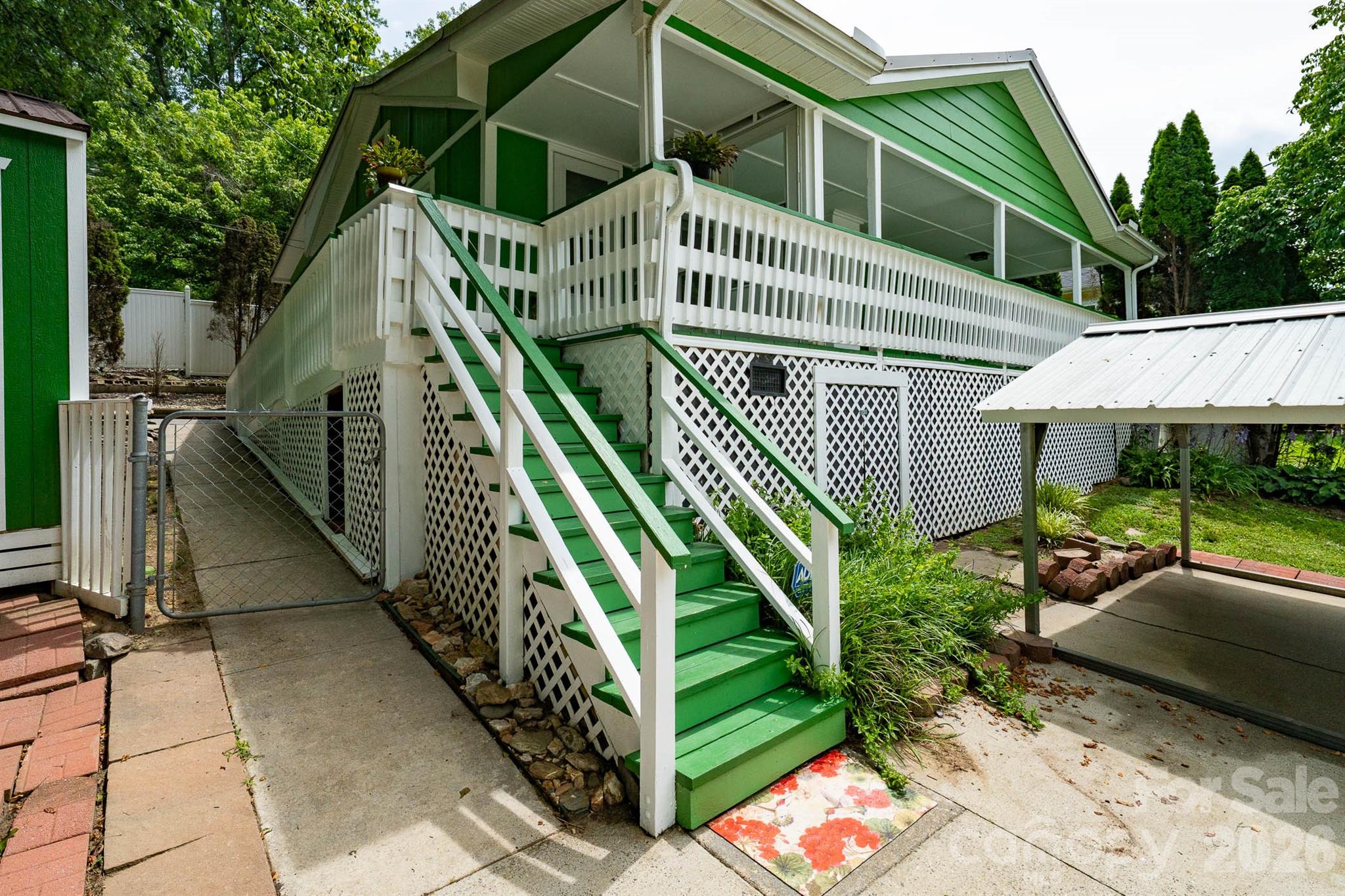 389 Rollins Road Property Photo 36