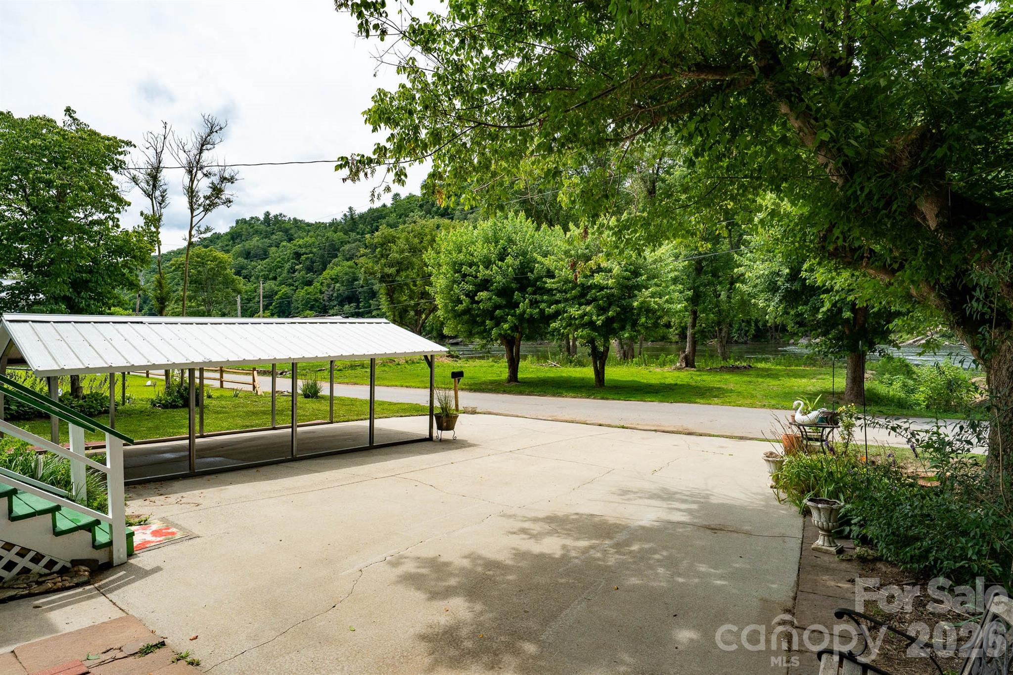 389 Rollins Road Property Photo 46