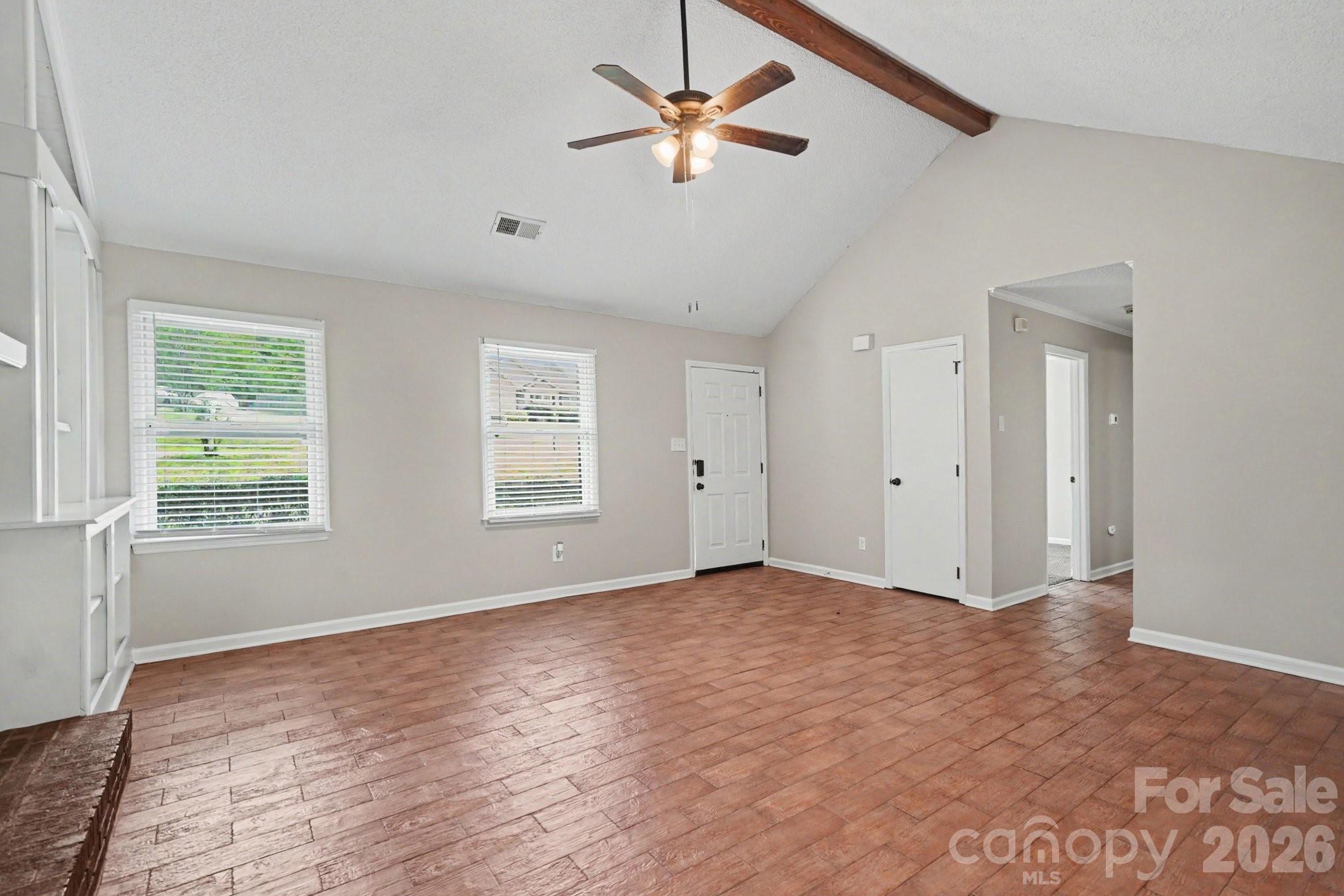 10826 Hunters Trace Court Property Photo 3