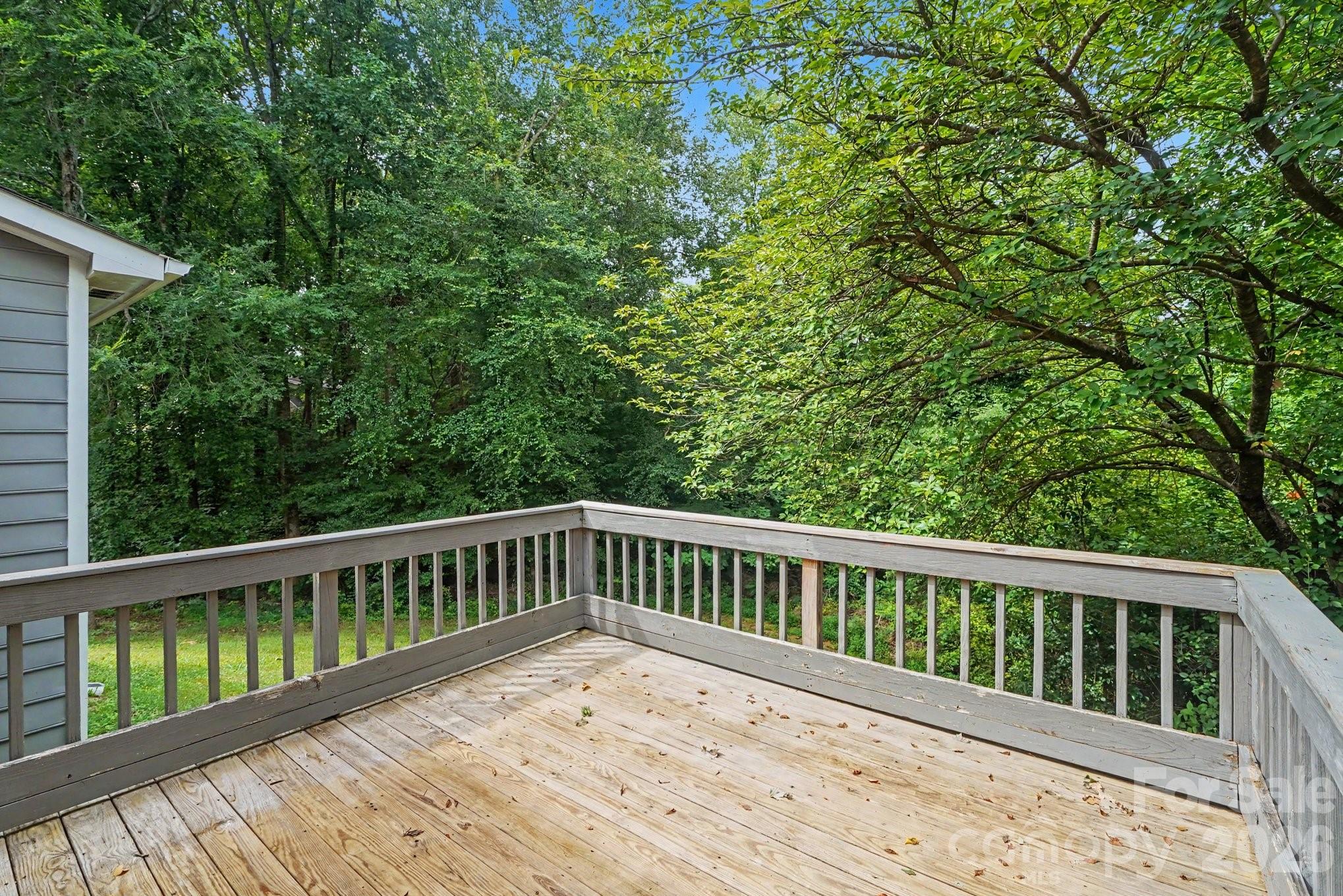 10826 Hunters Trace Court Property Photo 16