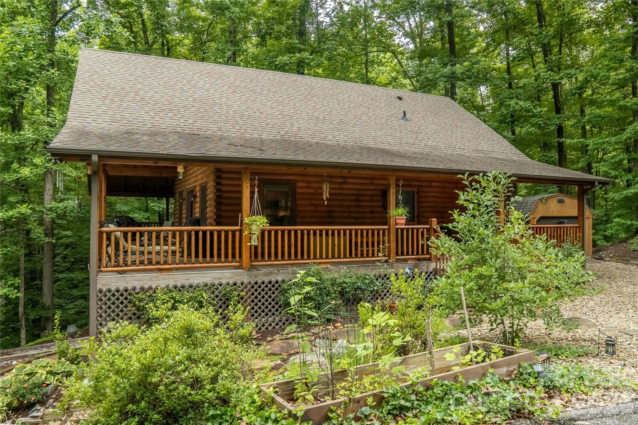 700 Howard Drive Property Photo 4