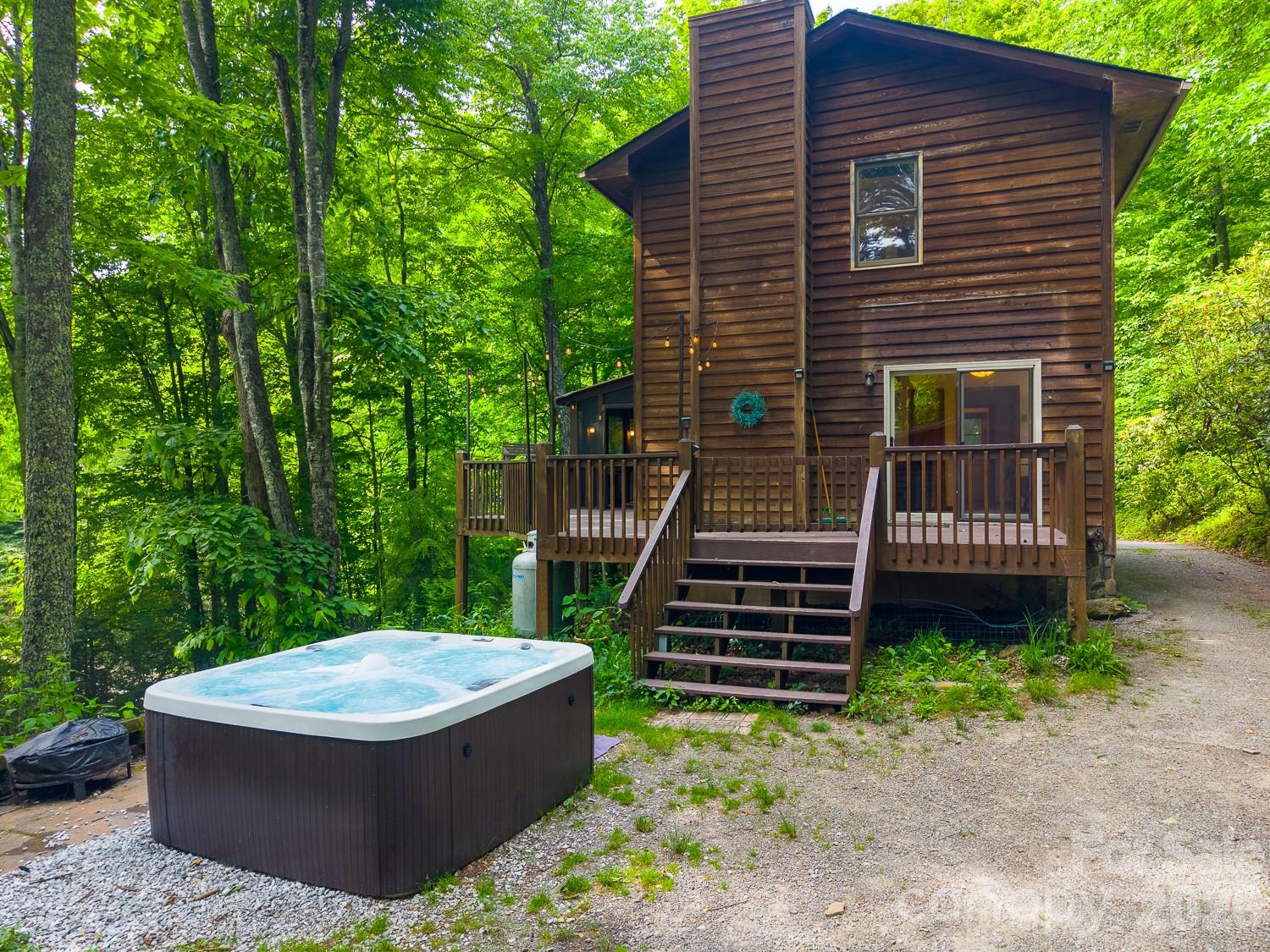 903 Plott Balsam Road Property Photo 3