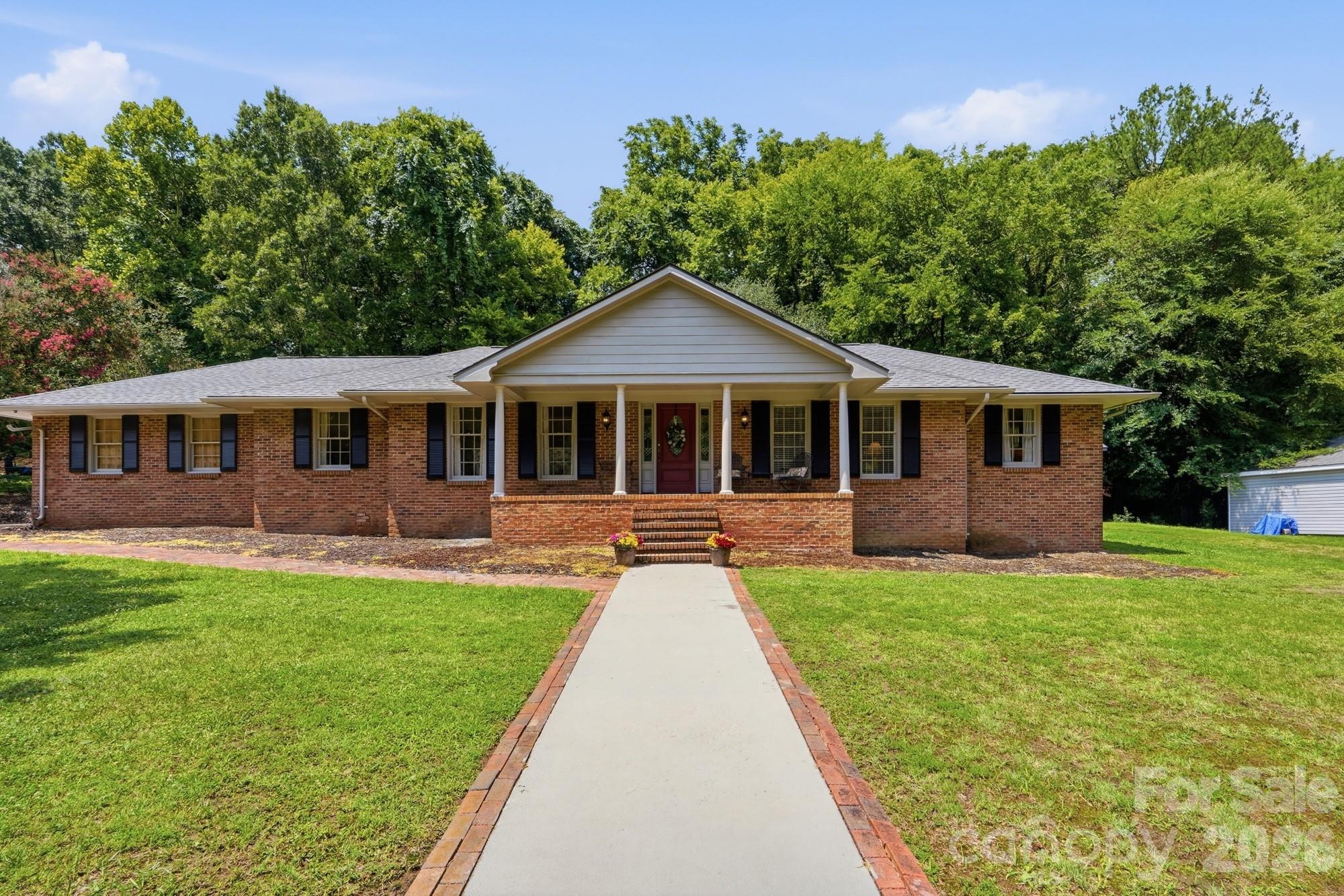 185 Hillcrest Avenue Property Photo 2