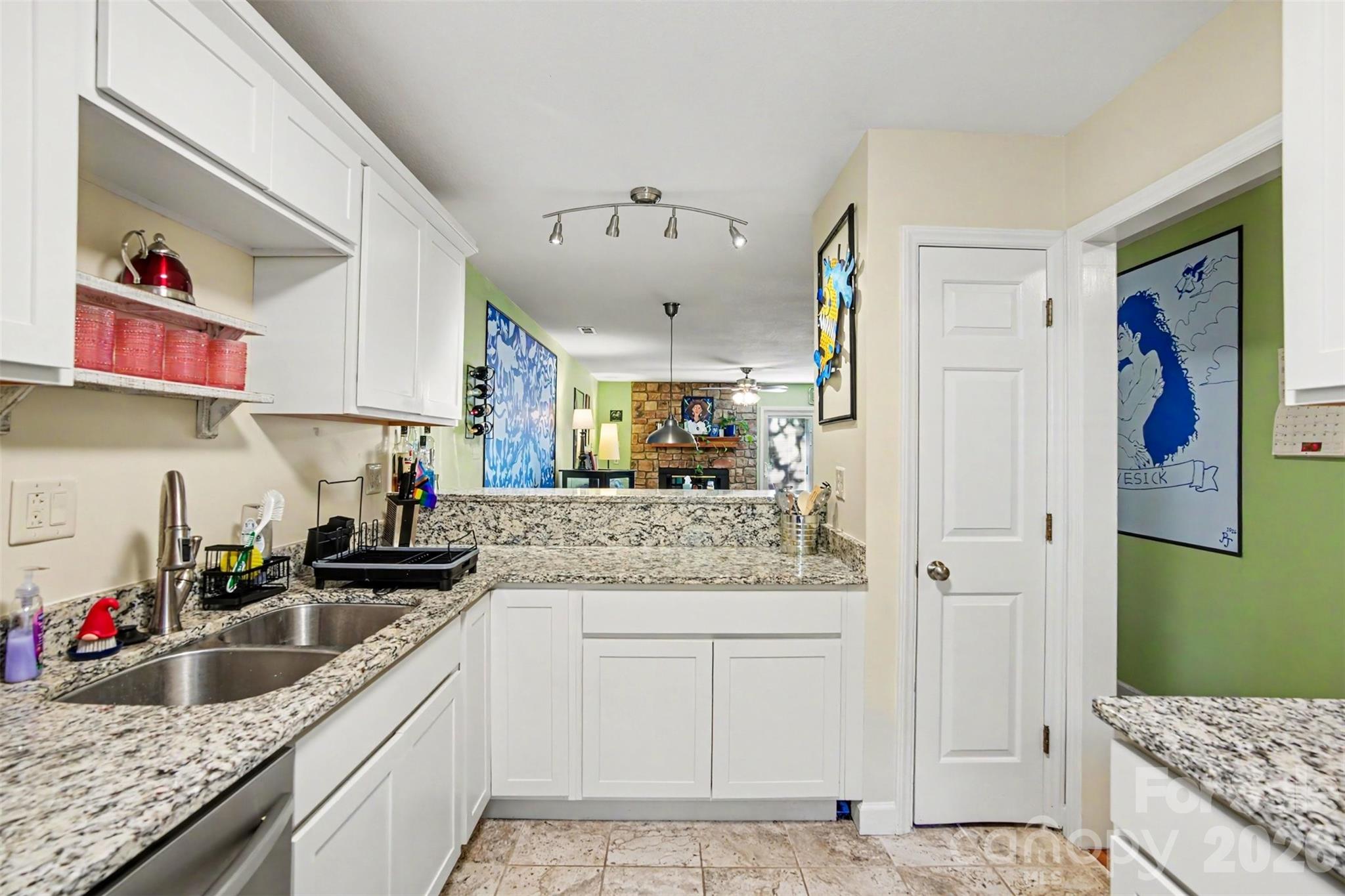 1535 South Point Road Property Photo 12