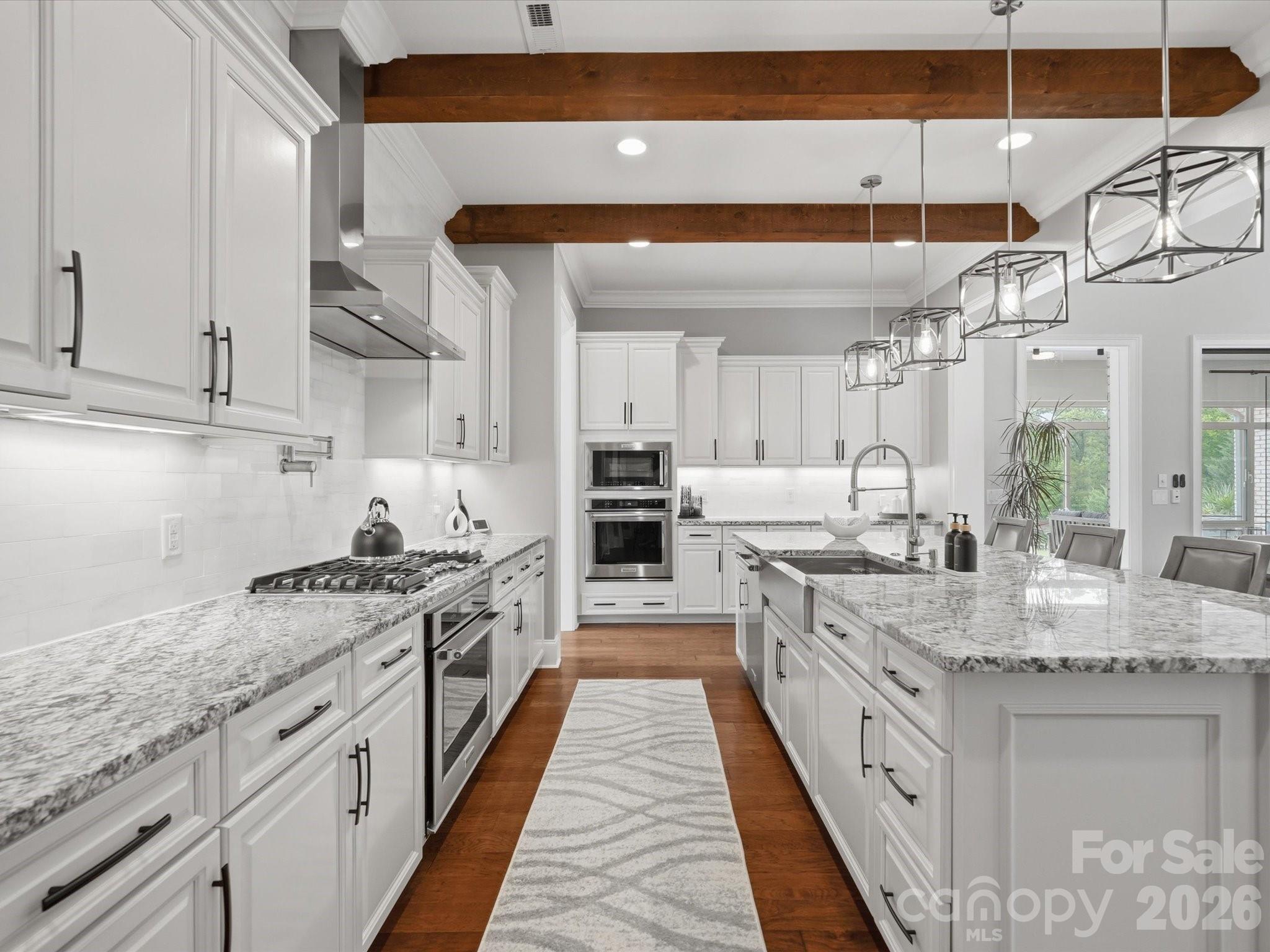 1124 Ladera Drive Property Photo 8