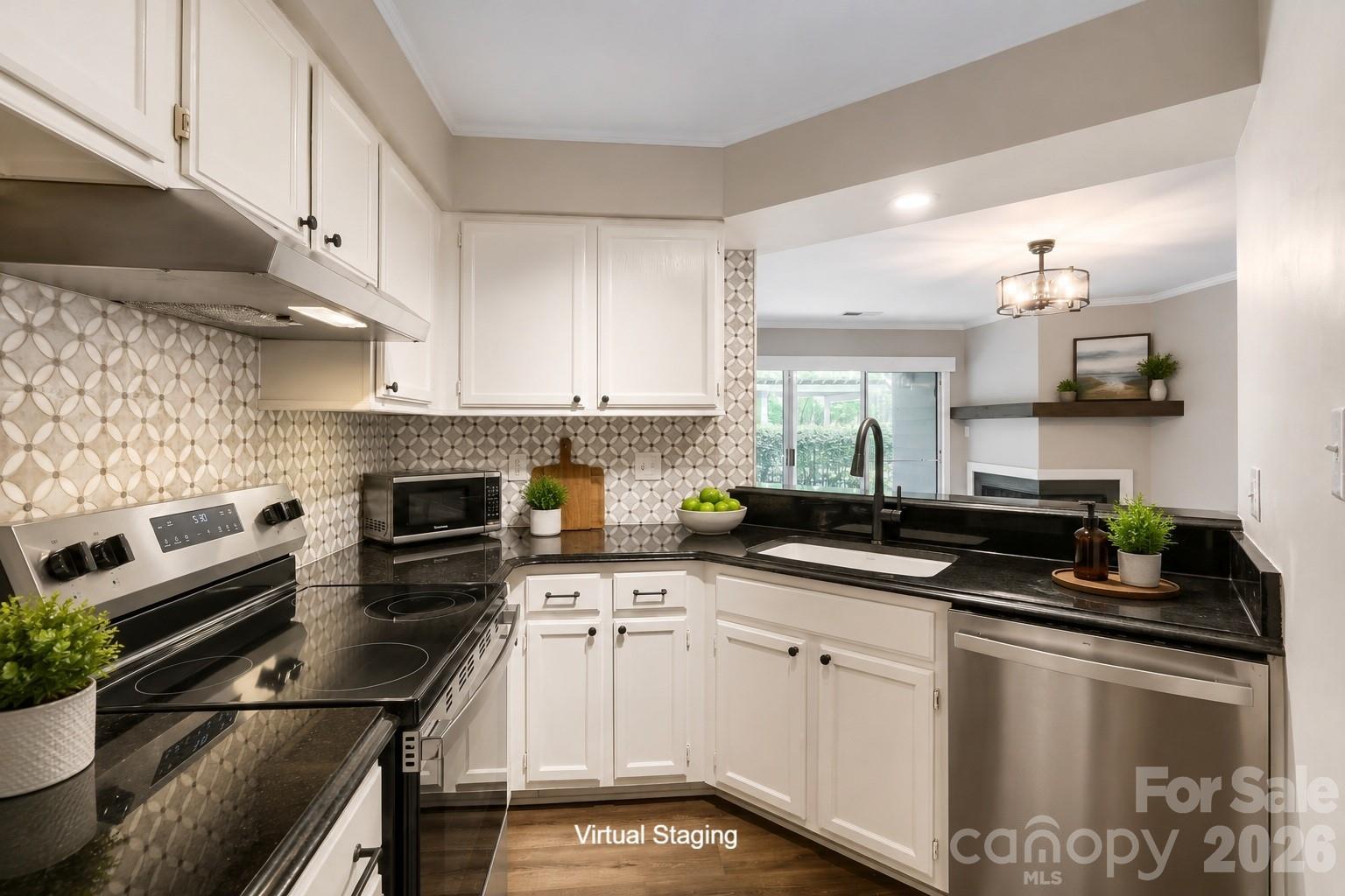 2520 Stradbrook Drive Property Photo 2