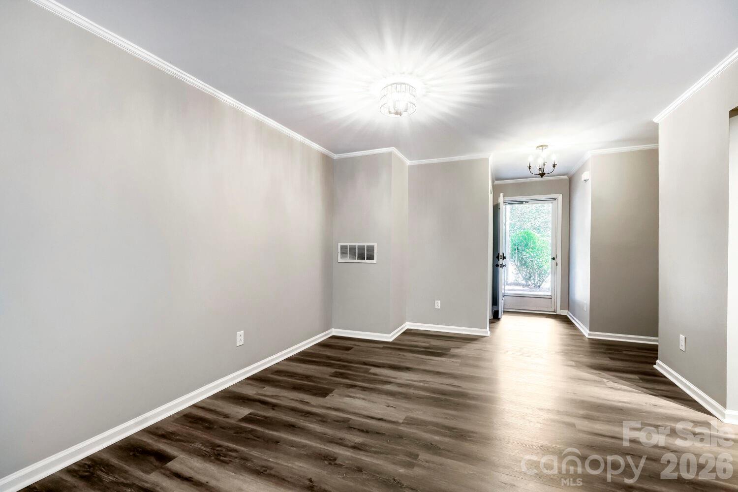 2520 Stradbrook Drive Property Photo 16