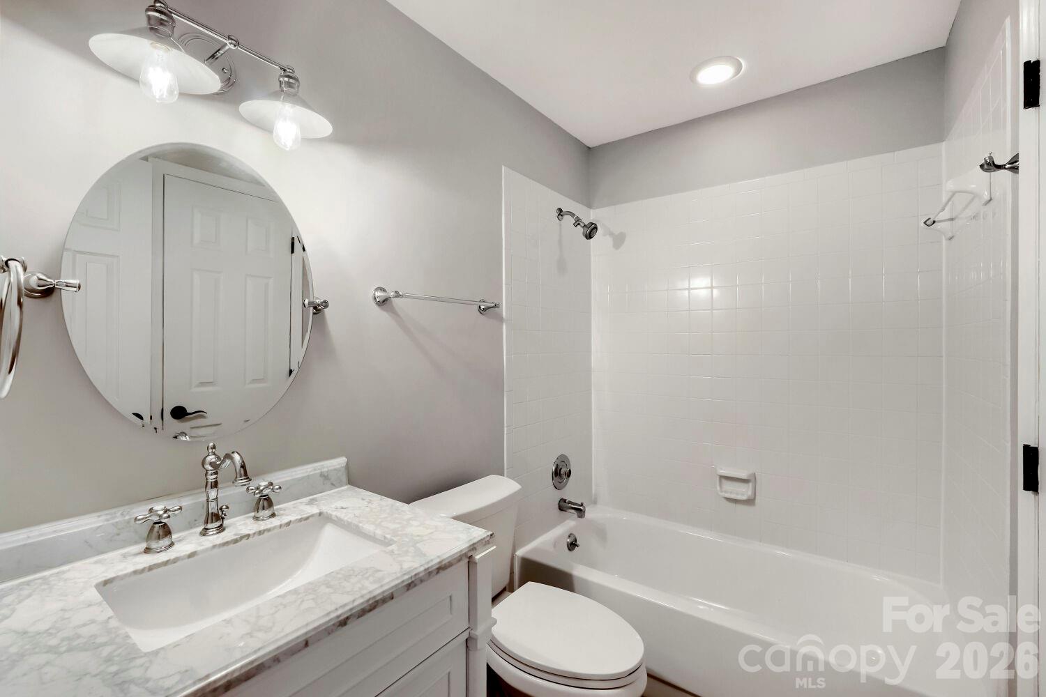 2520 Stradbrook Drive Property Photo 24