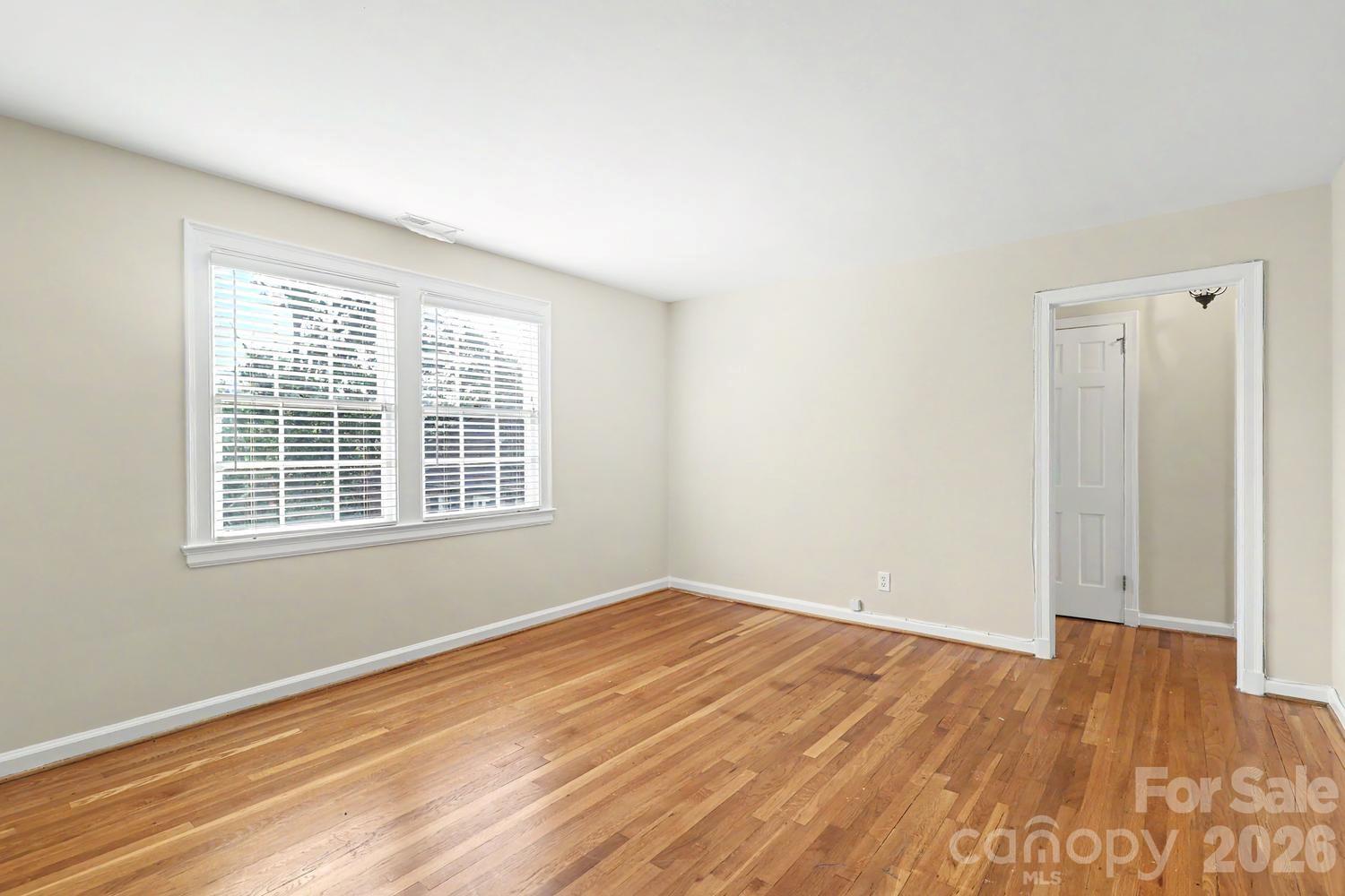106 Colville Road 33a Property Photo 7
