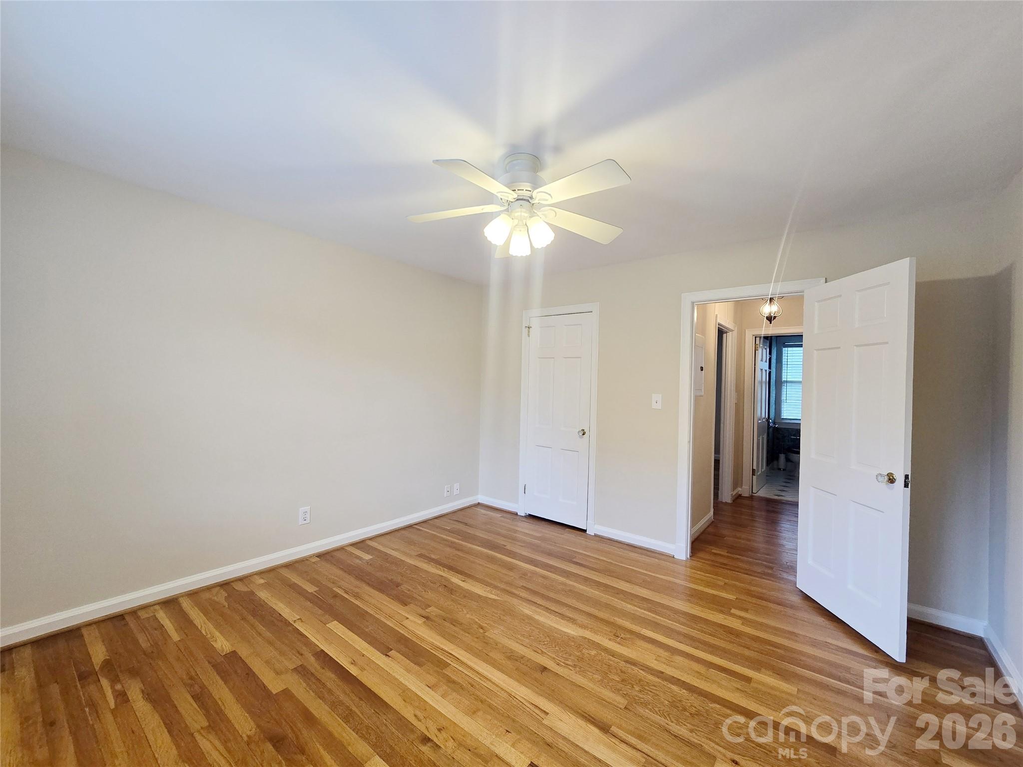 106 Colville Road 33a Property Photo 13