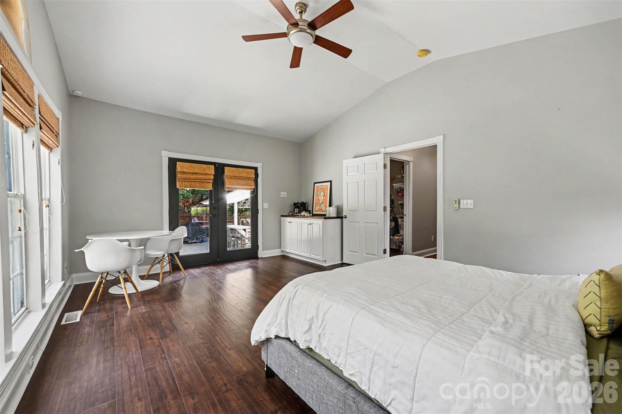 2442 Smith Cove Road Property Photo 21