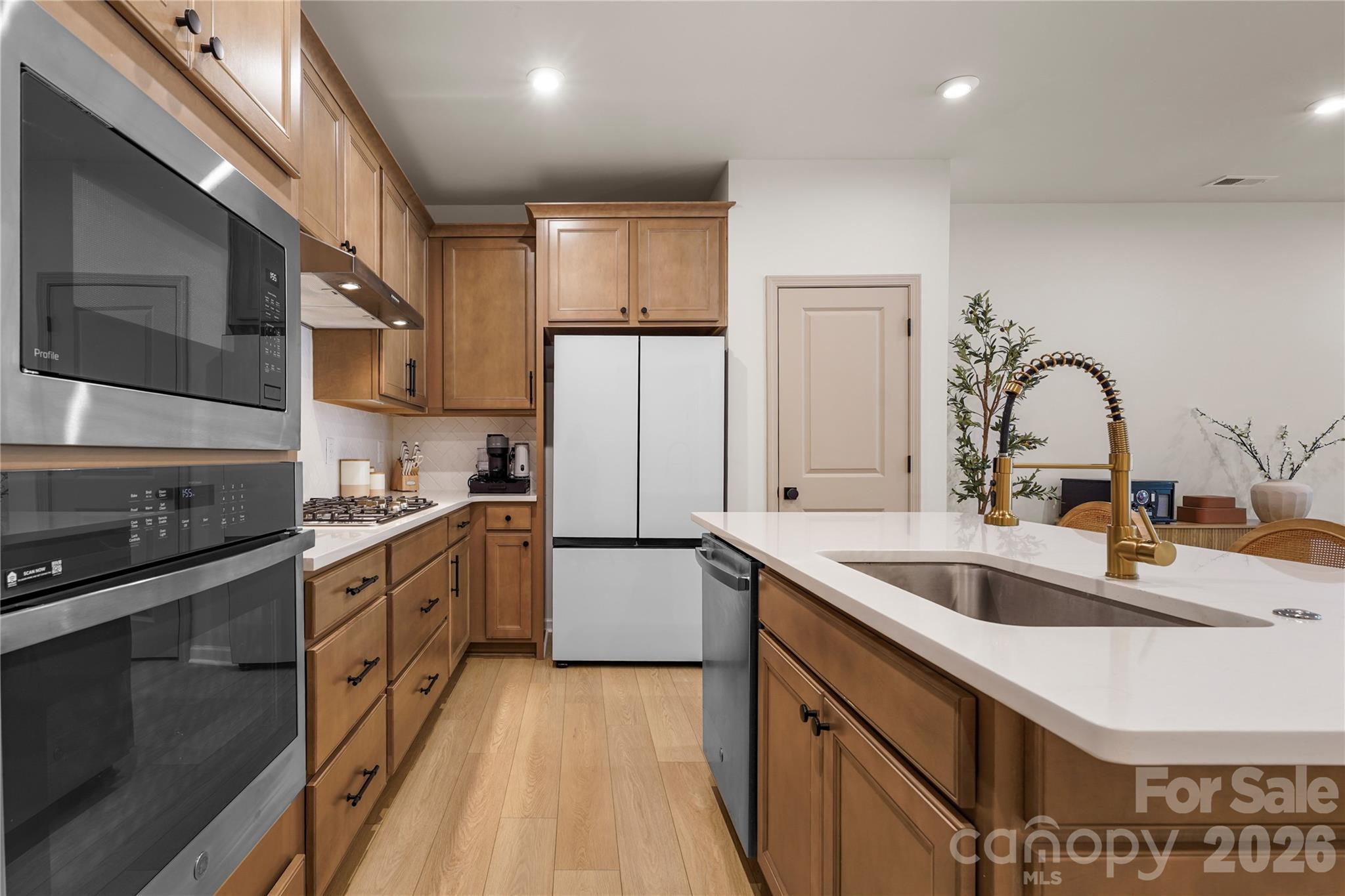 115 Forest Lake Boulevard B Property Photo 3
