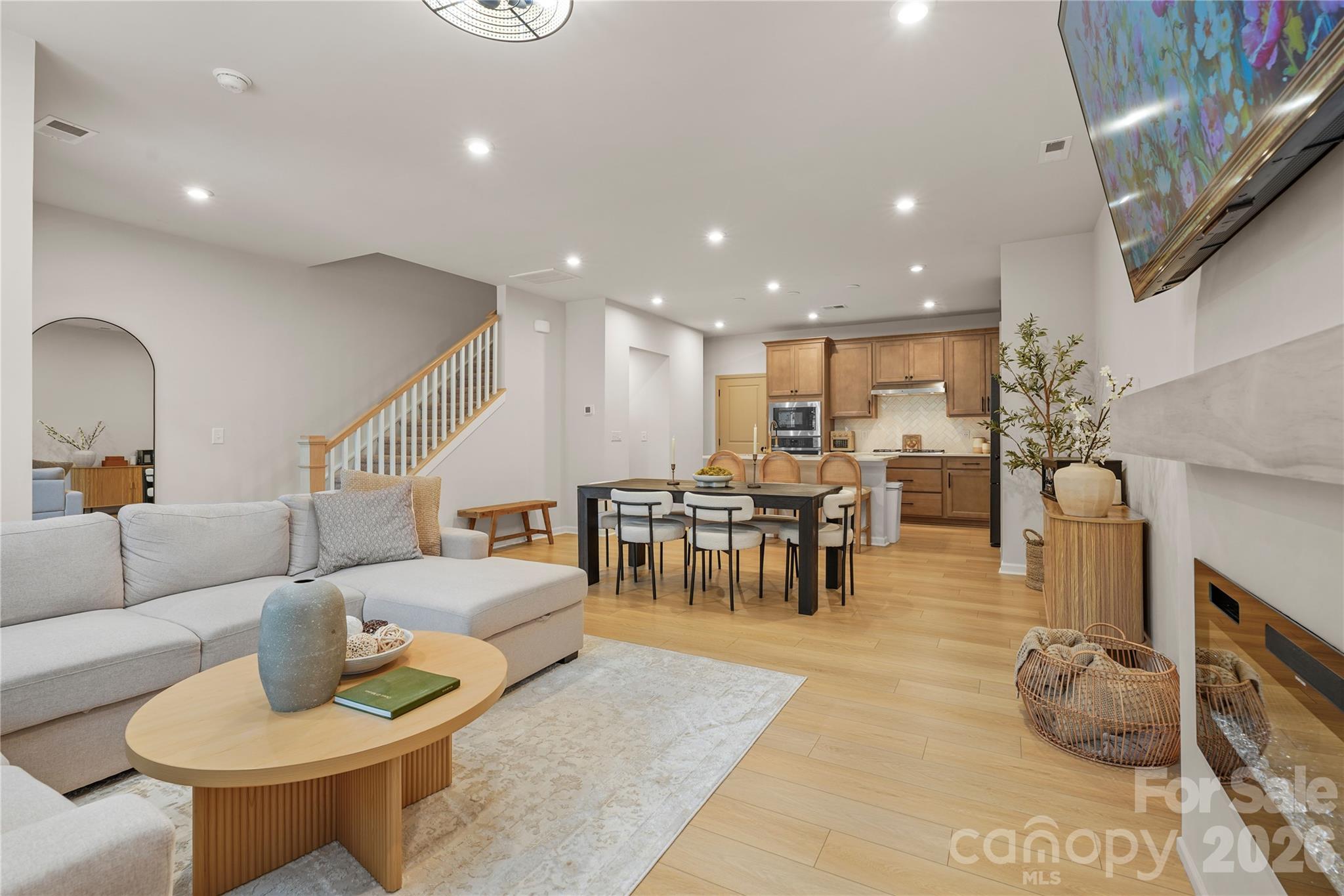 115 Forest Lake Boulevard B Property Photo 5