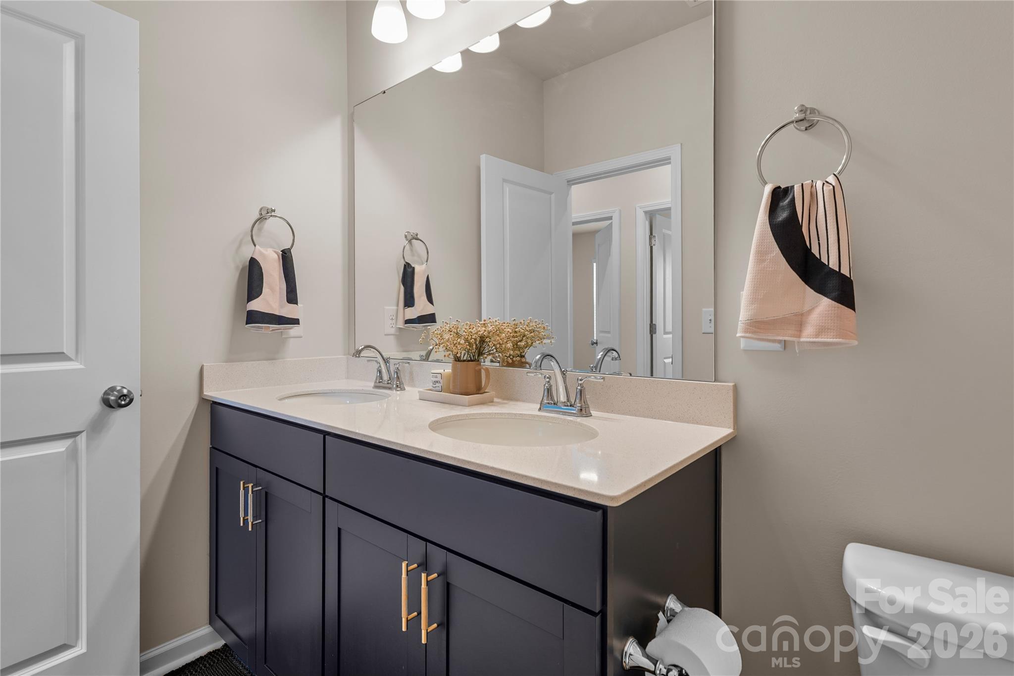 115 Forest Lake Boulevard B Property Photo 18
