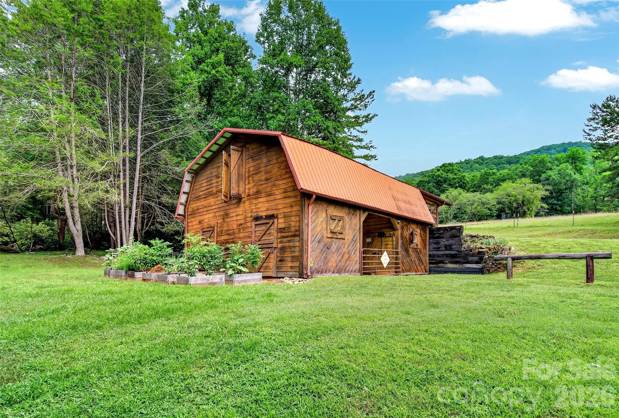 664 Paxton Creek Road Property Photo 3