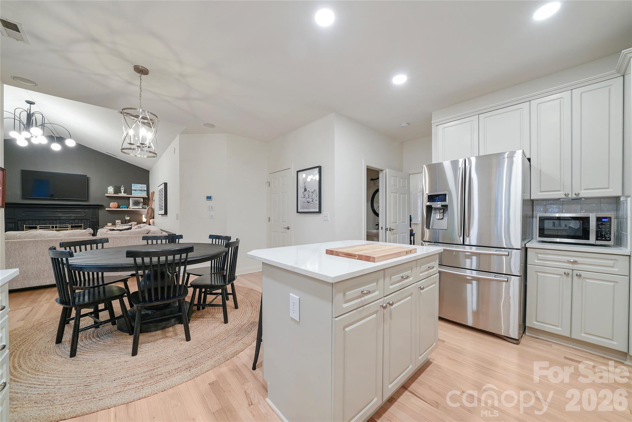 16002 Prestwoods Lane Property Photo 15