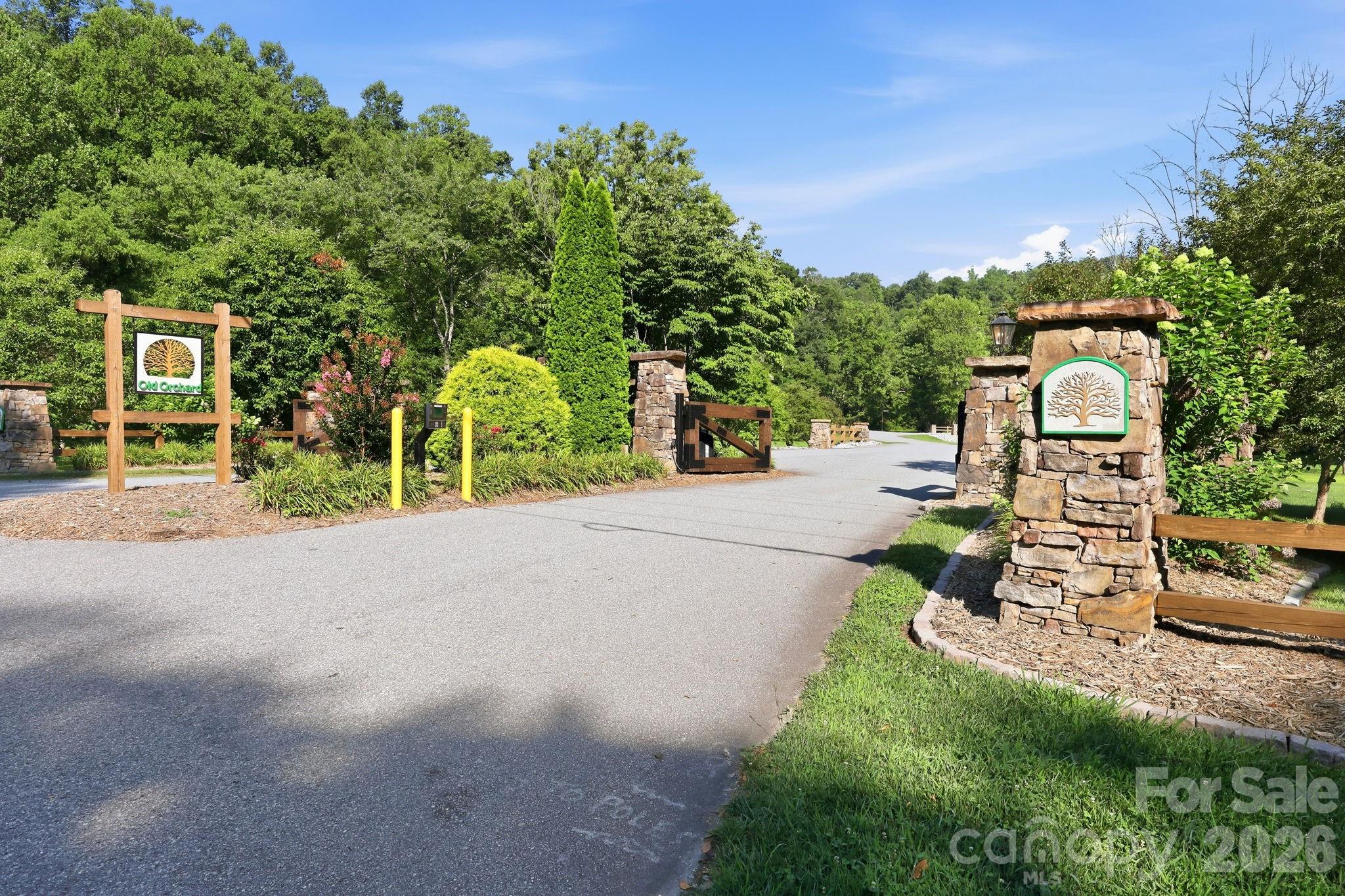 17 Sunny Morning Court Property Photo 4
