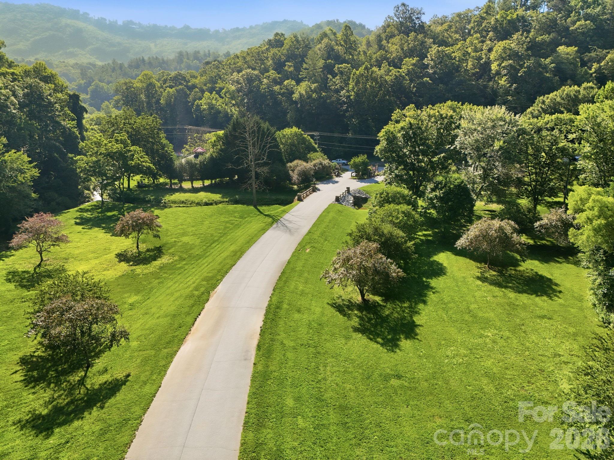 17 Sunny Morning Court Property Photo 6