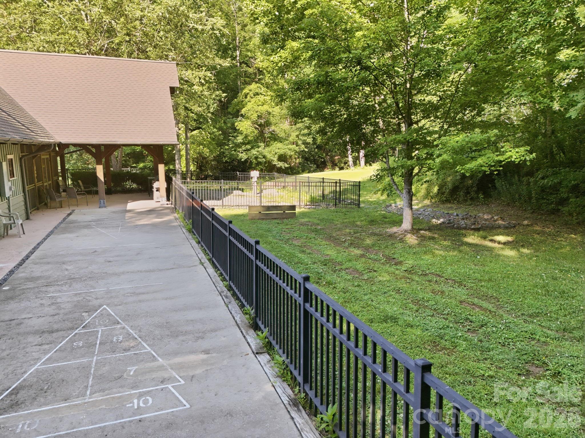 17 Sunny Morning Court Property Photo 19