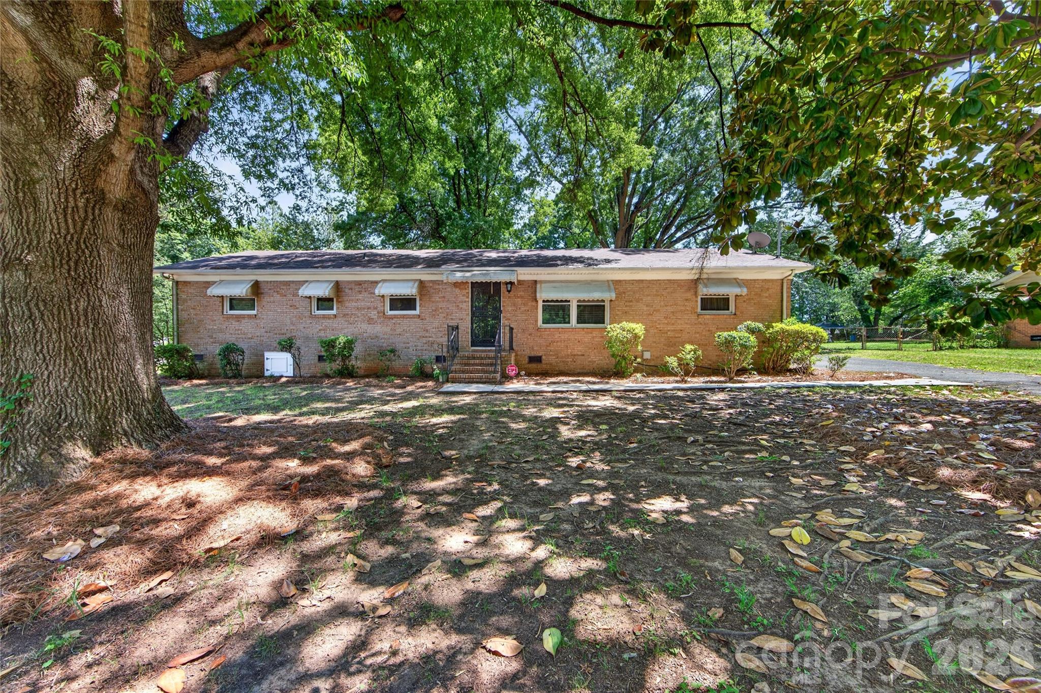 4400 Hamilton Circle Property Photo