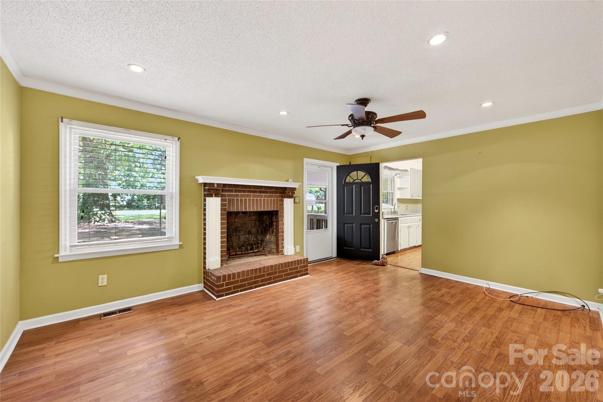 4400 Hamilton Circle Property Photo 7