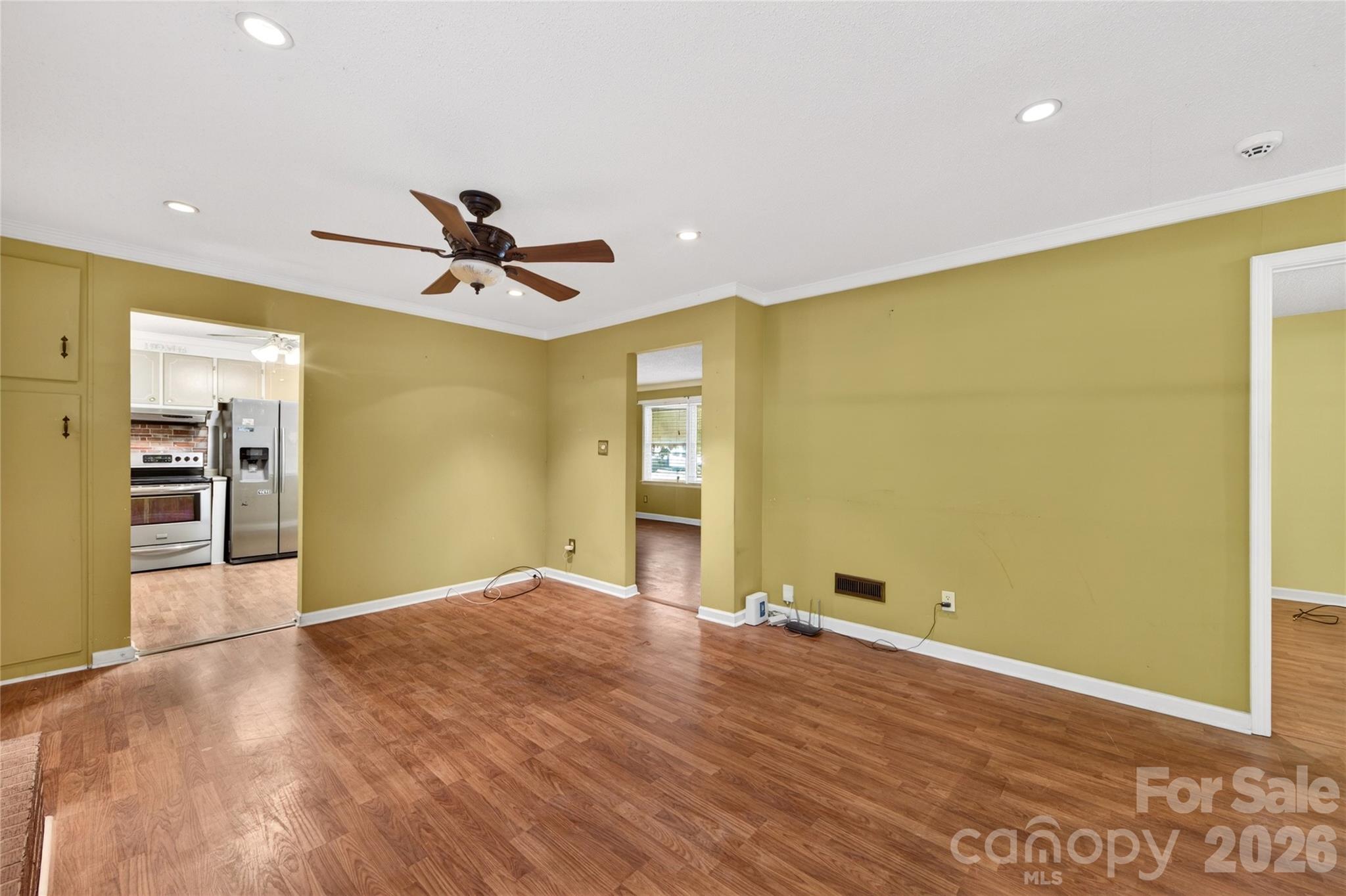 4400 Hamilton Circle Property Photo 8