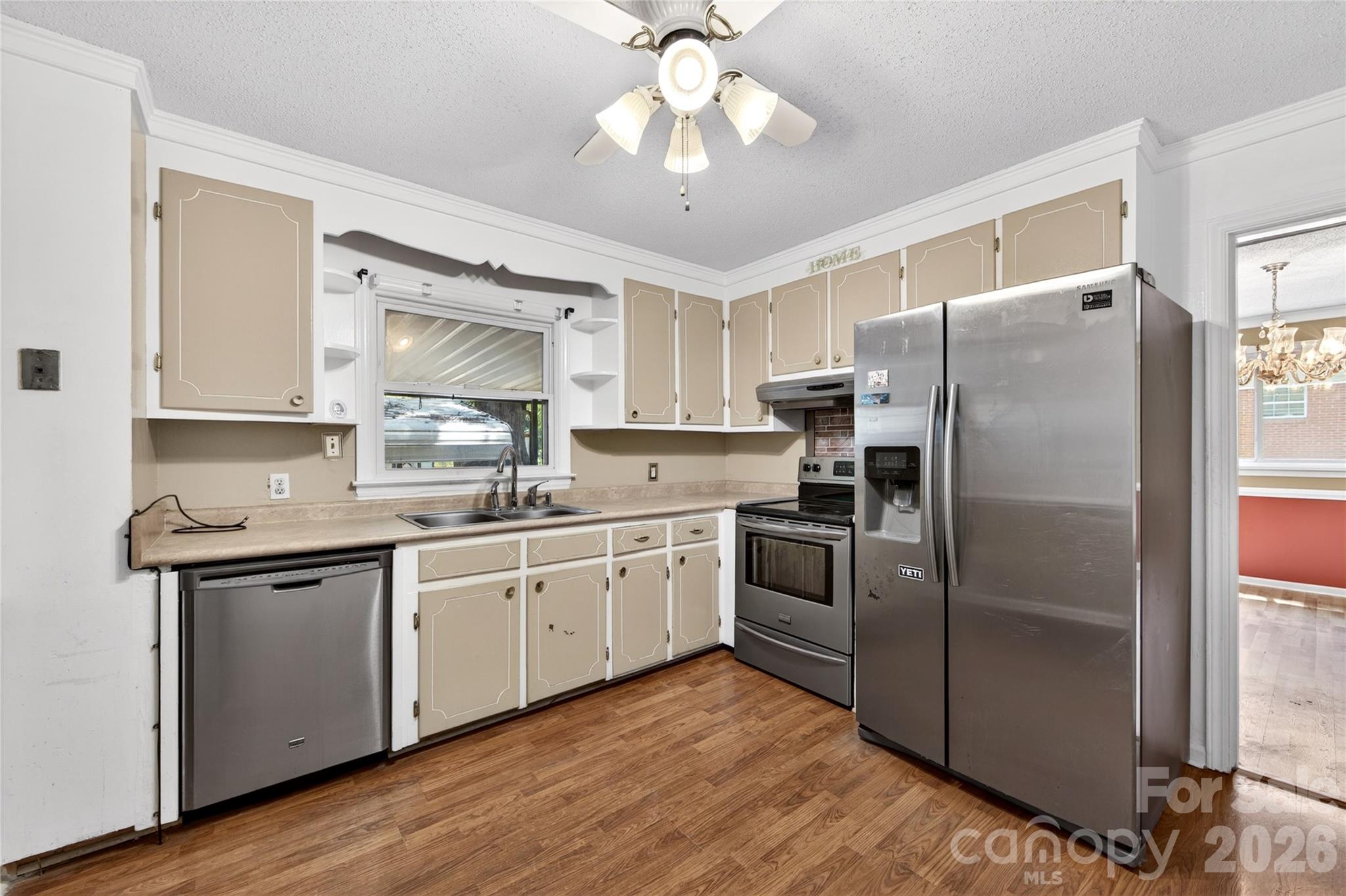 4400 Hamilton Circle Property Photo 10