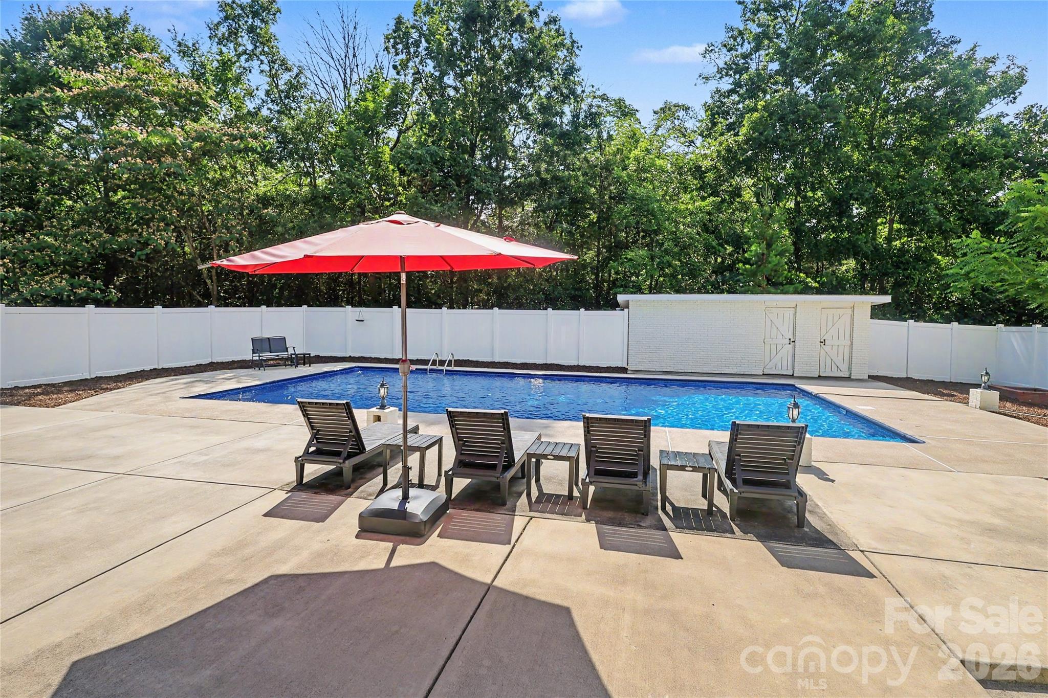 227 Dileen Drive Property Photo 32