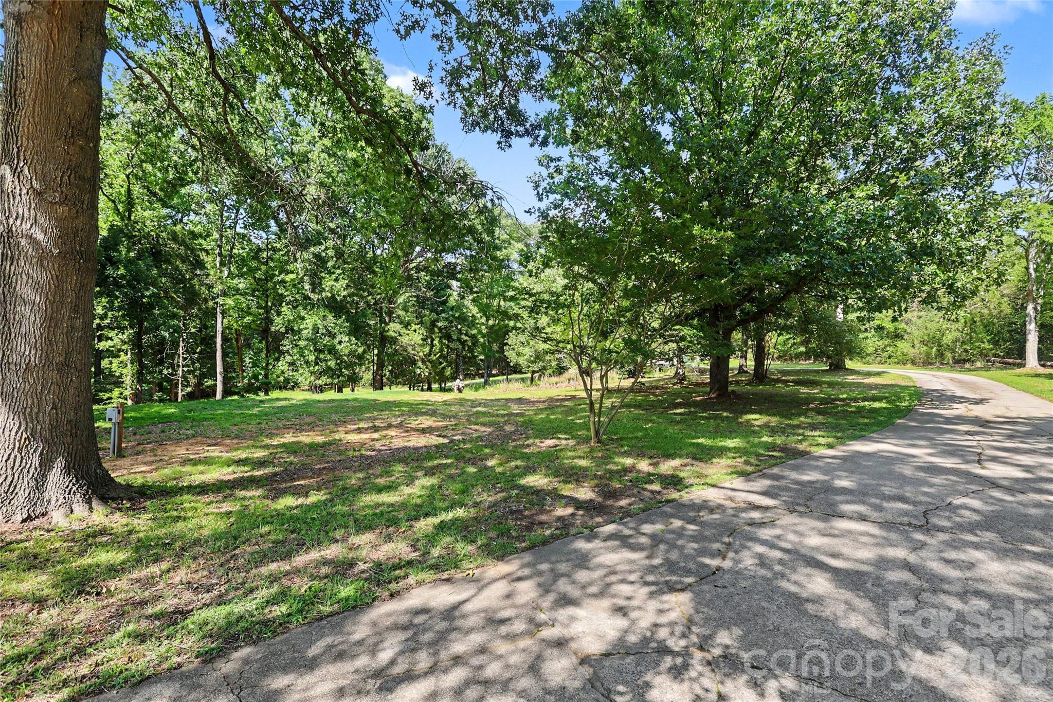 227 Dileen Drive Property Photo 40