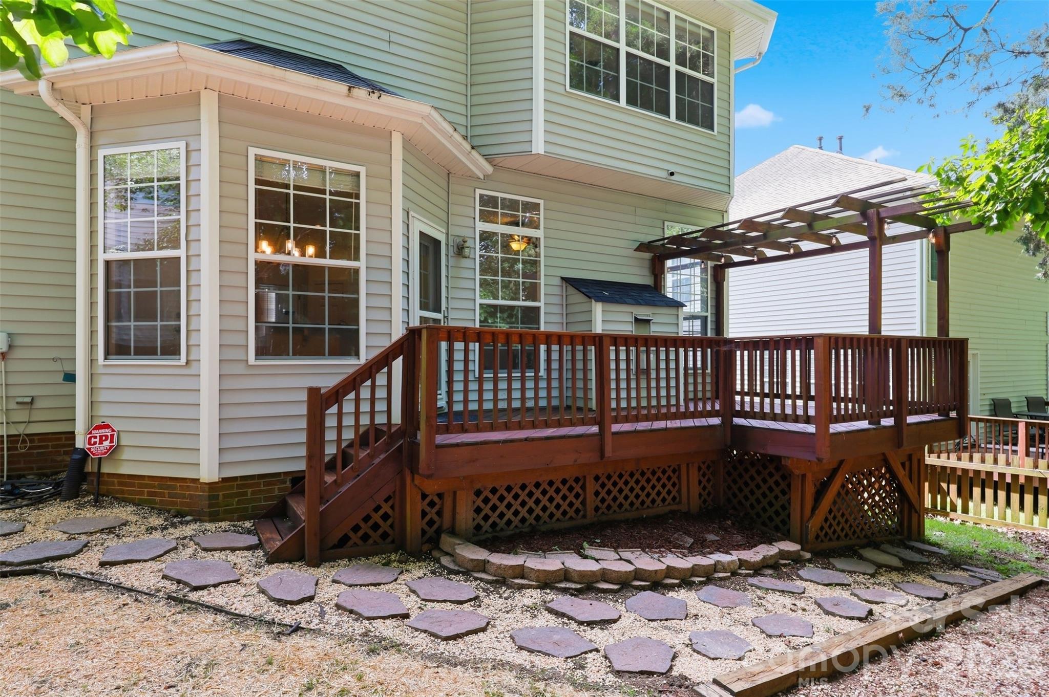 6832 Charter Hills Road Property Photo 20