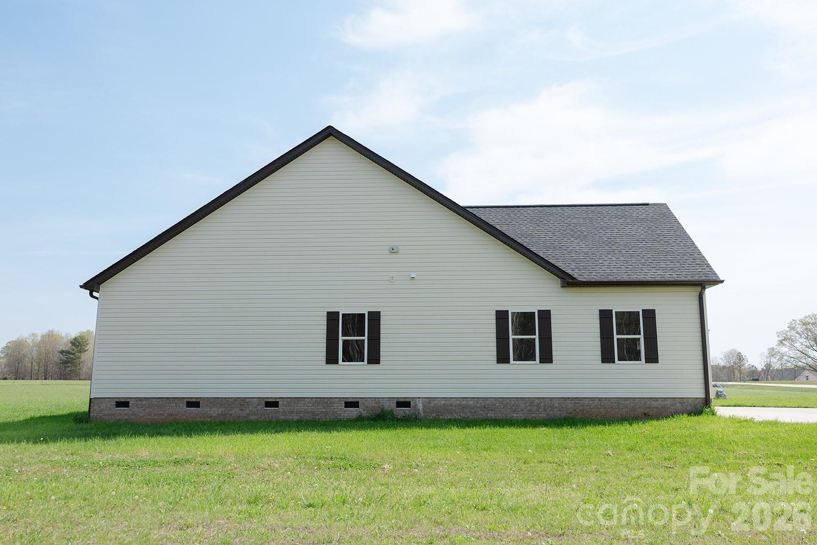 209 Beths Court Property Photo 3