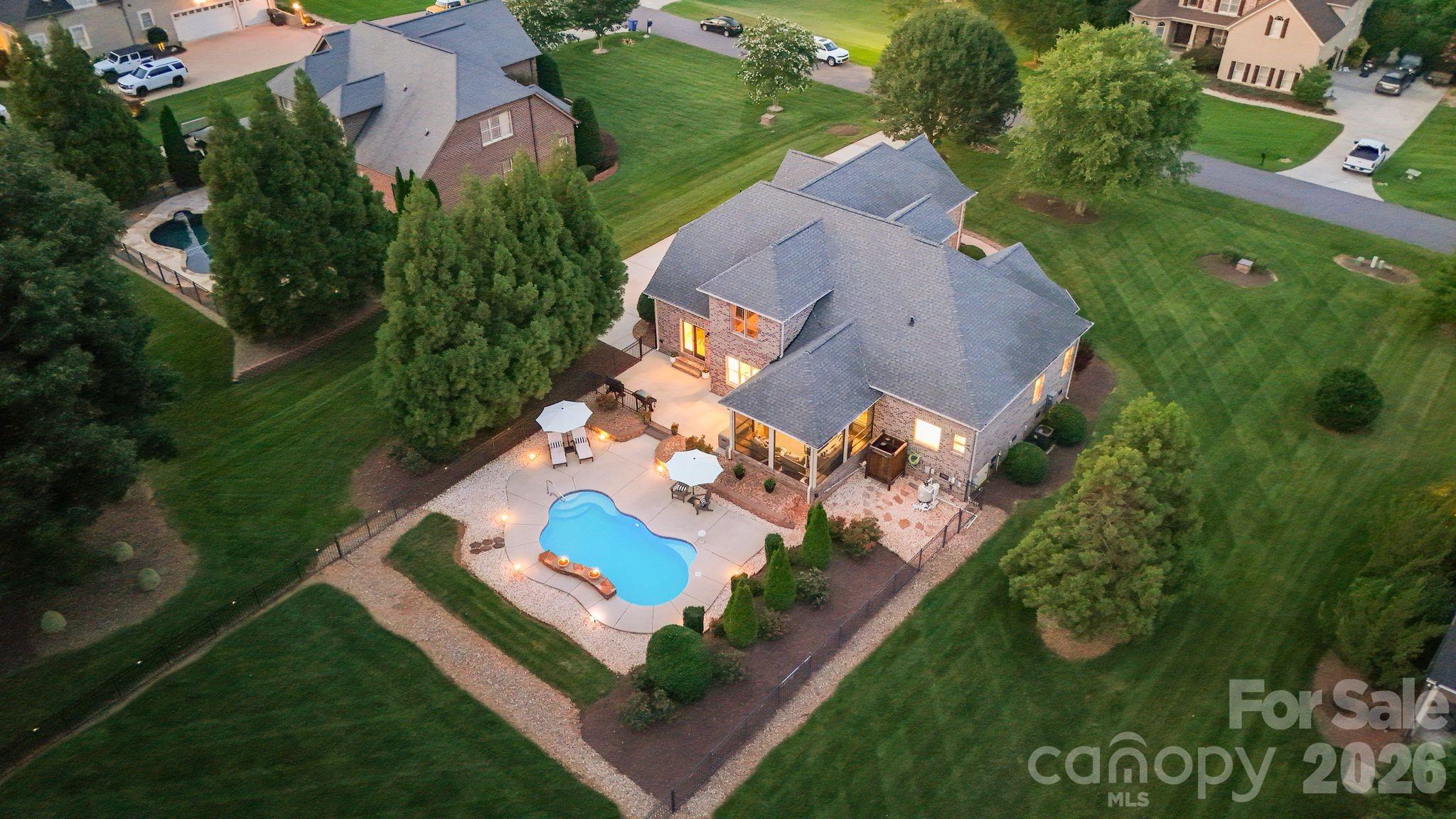 160 Riverchase Lane Property Photo 7
