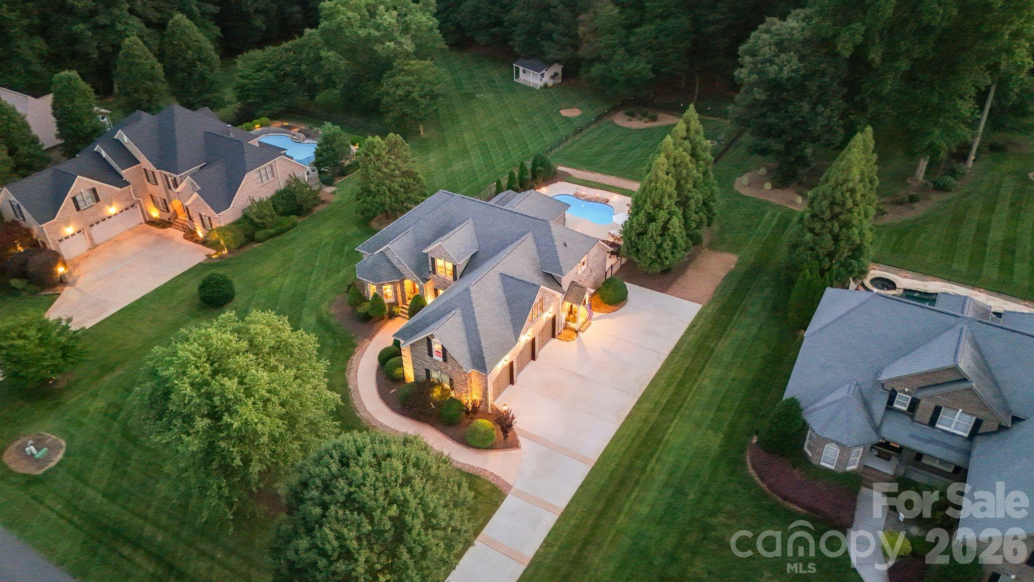 160 Riverchase Lane Property Photo 9