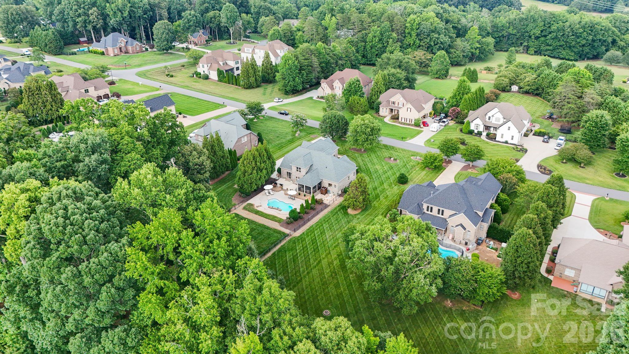 160 Riverchase Lane Property Photo 11