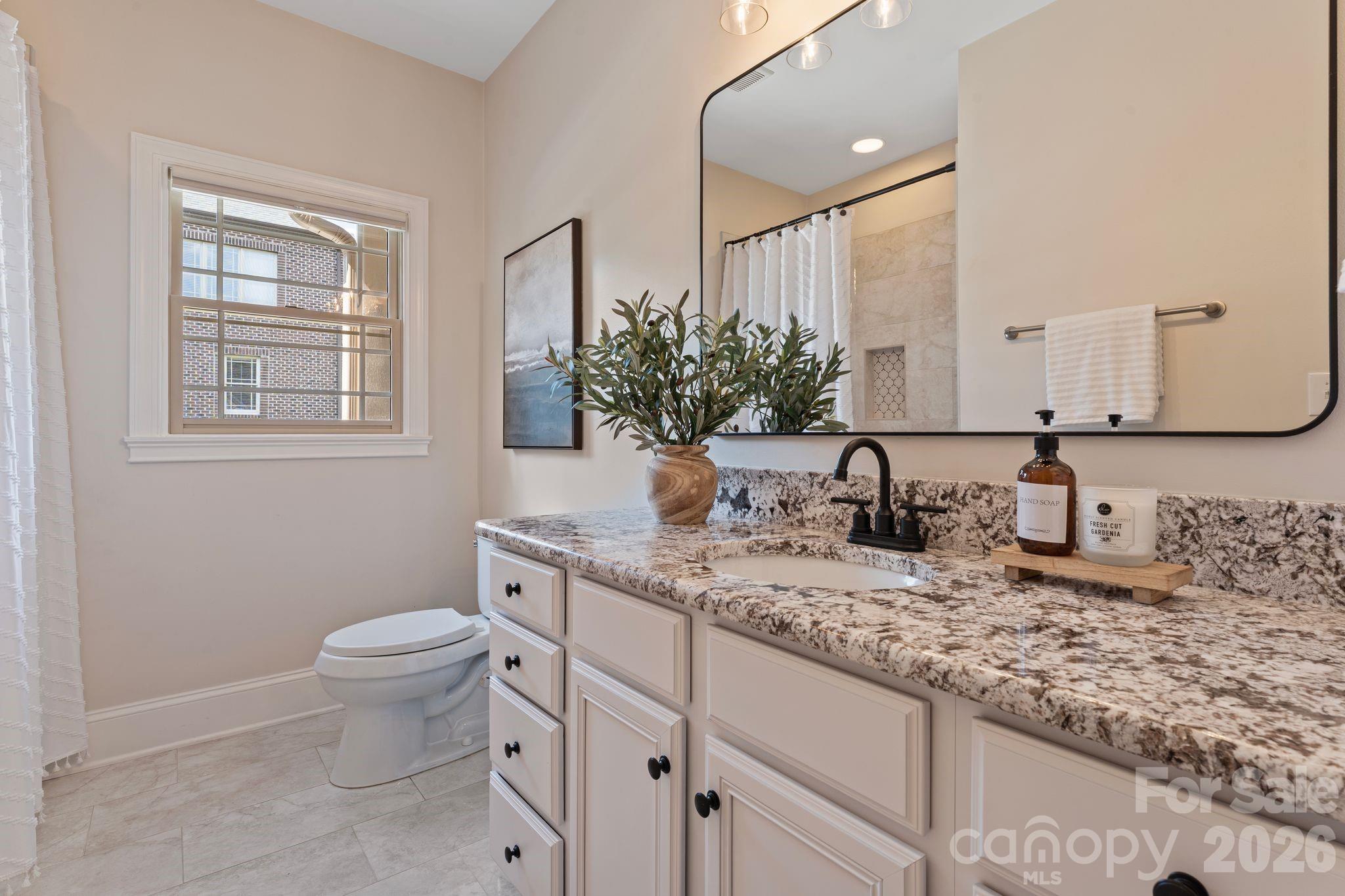160 Riverchase Lane Property Photo 30