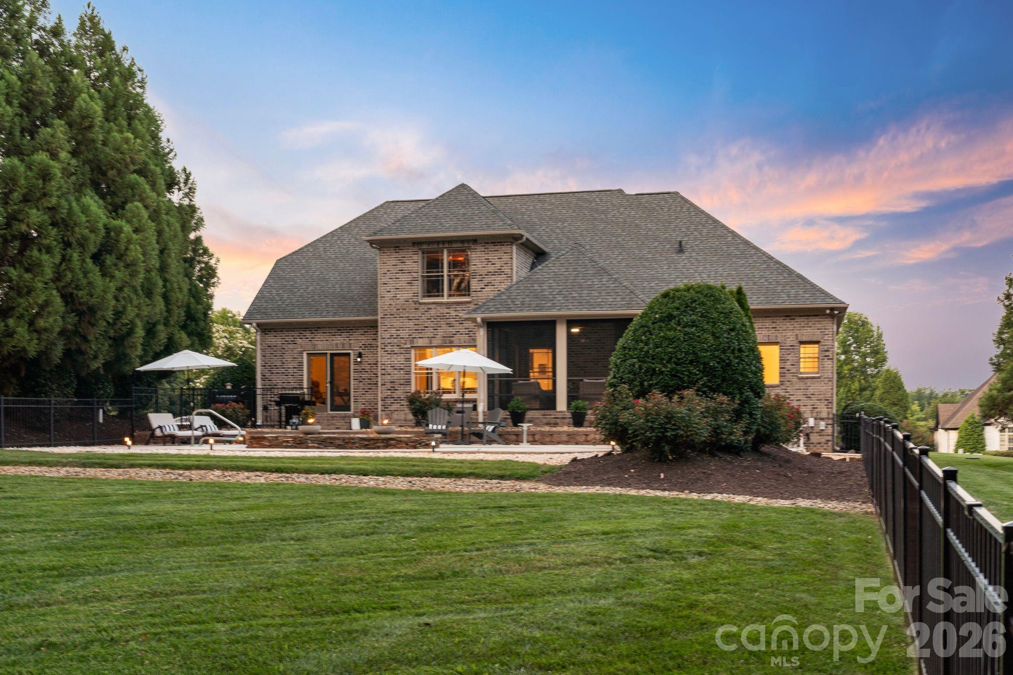 160 Riverchase Lane Property Photo 45