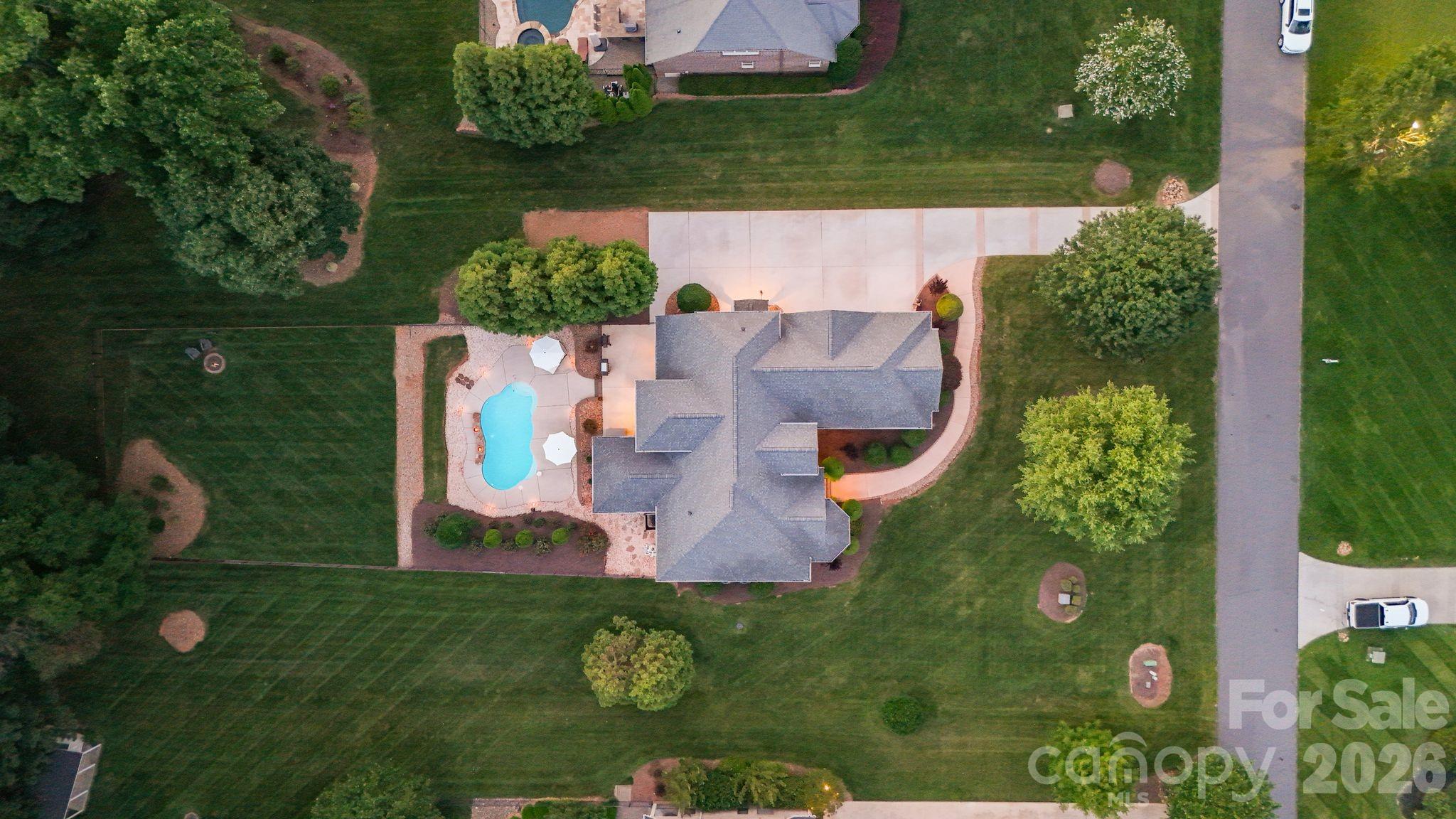 160 Riverchase Lane Property Photo 47