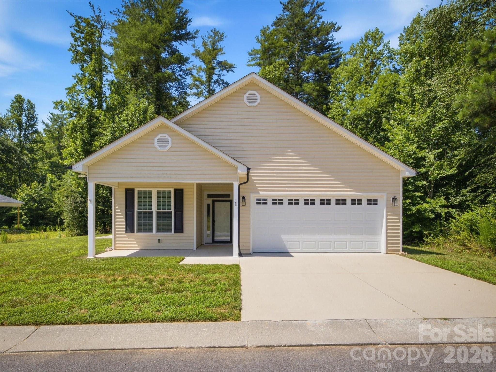 196 Eagles Landing 31 Property Photo 2