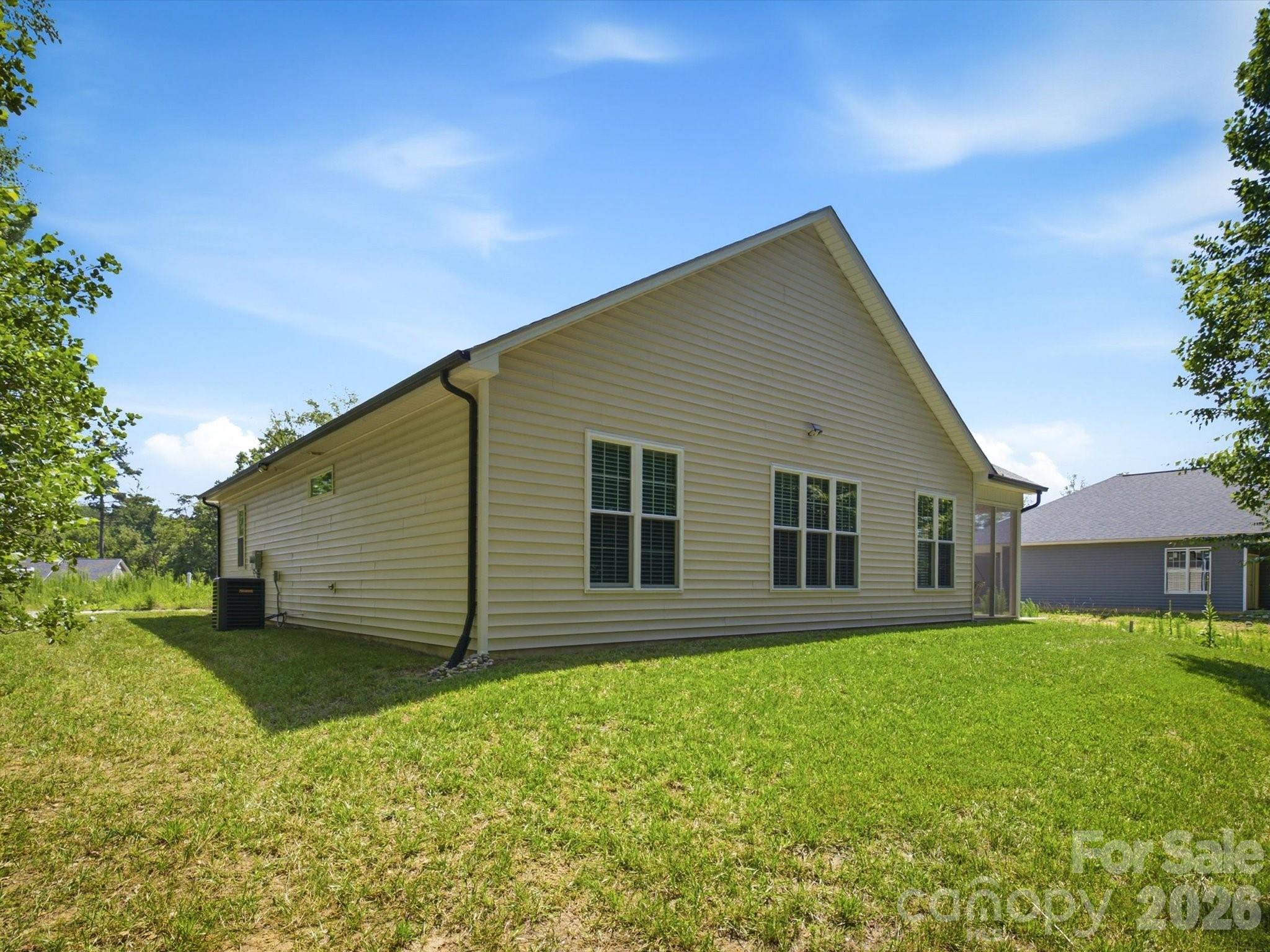 196 Eagles Landing 31 Property Photo 4