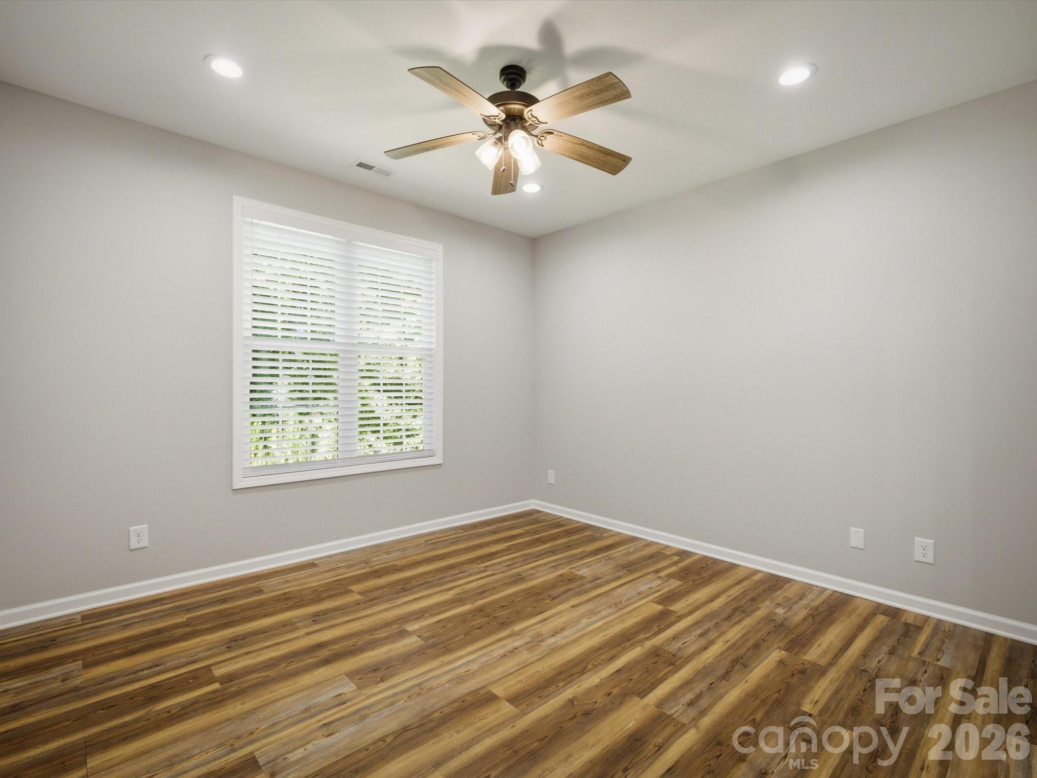 196 Eagles Landing 31 Property Photo 29