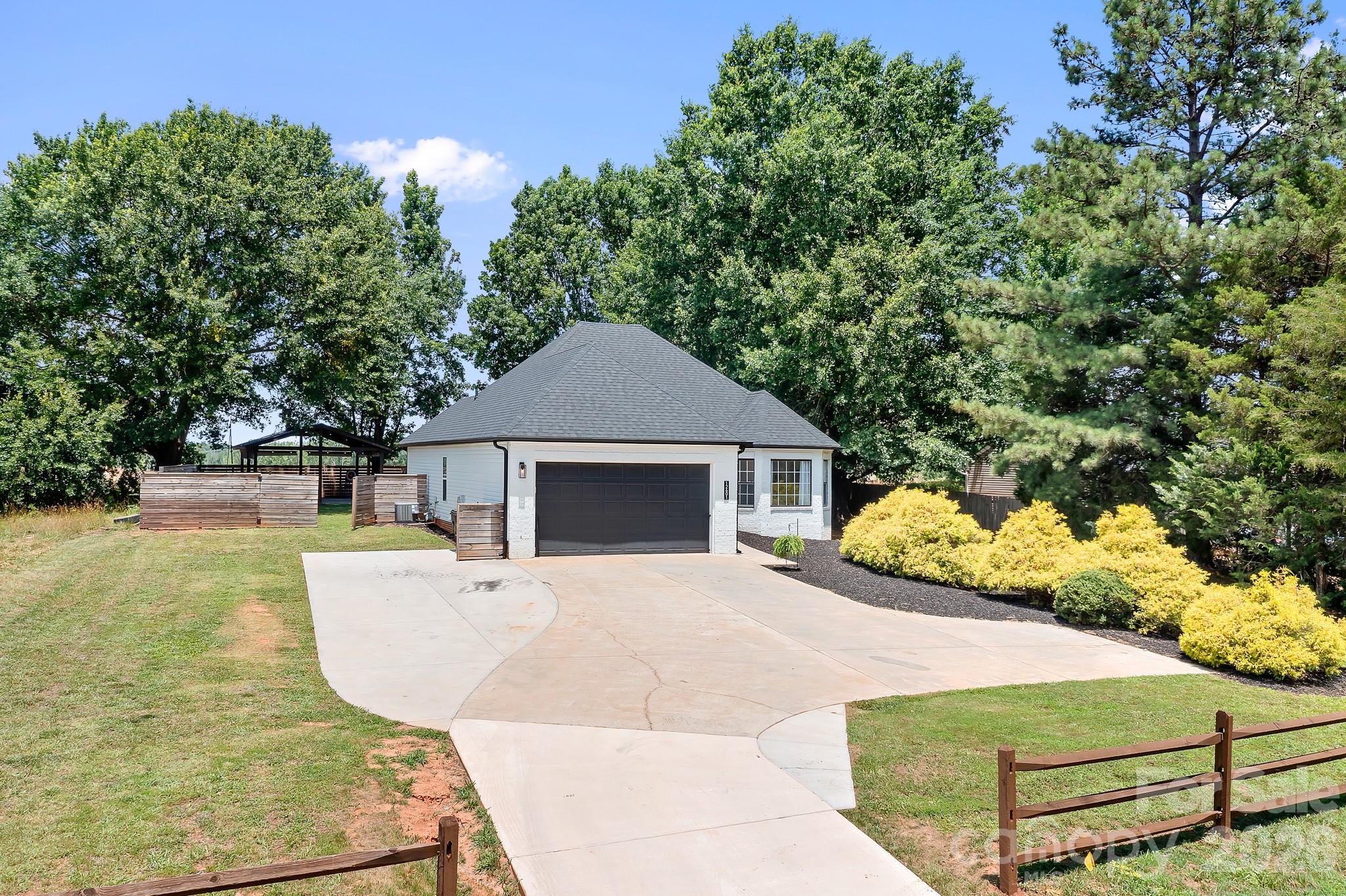 12601 Mayes Road Property Photo 23