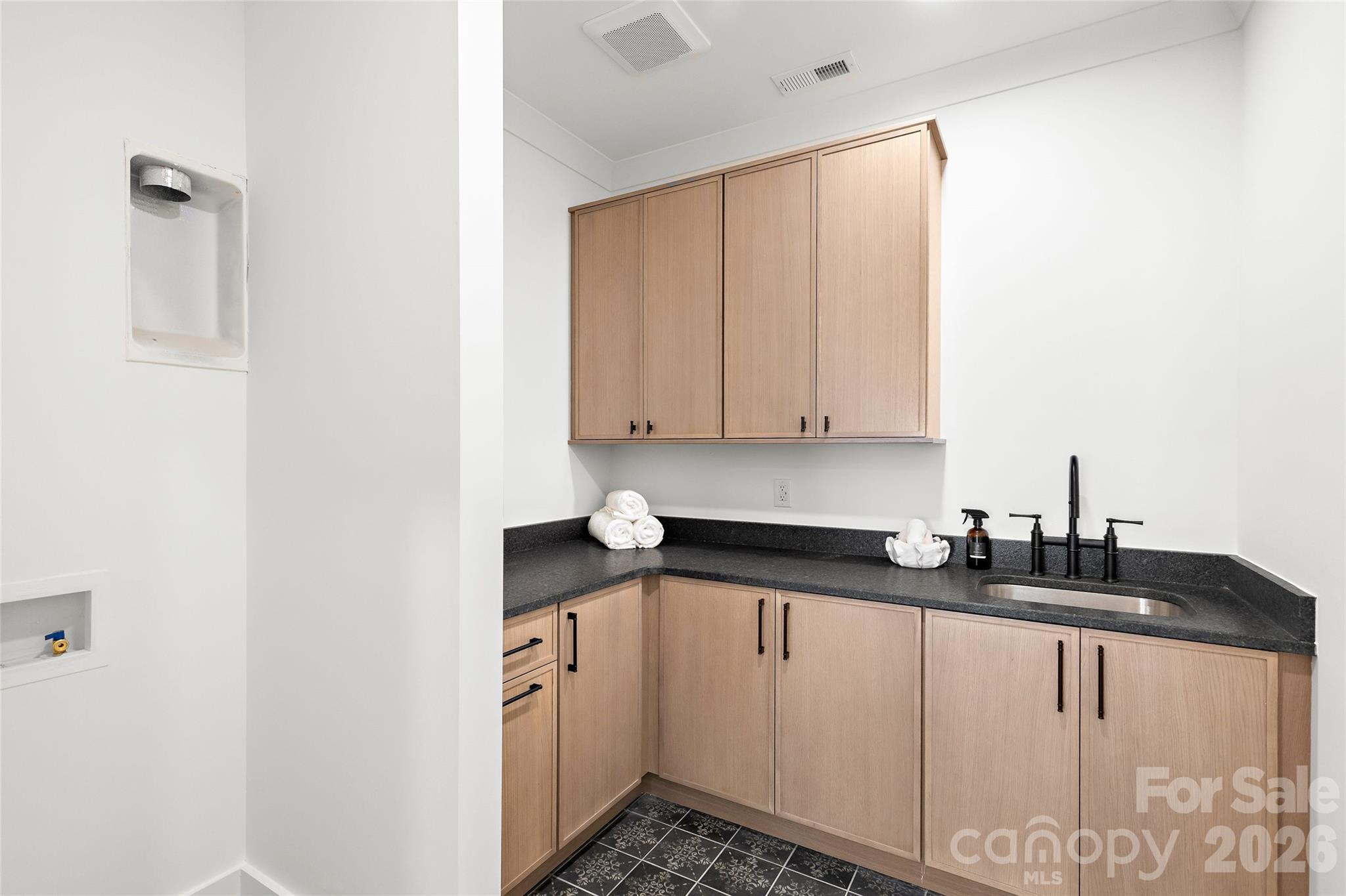 3035 Florida Avenue Property Photo 27