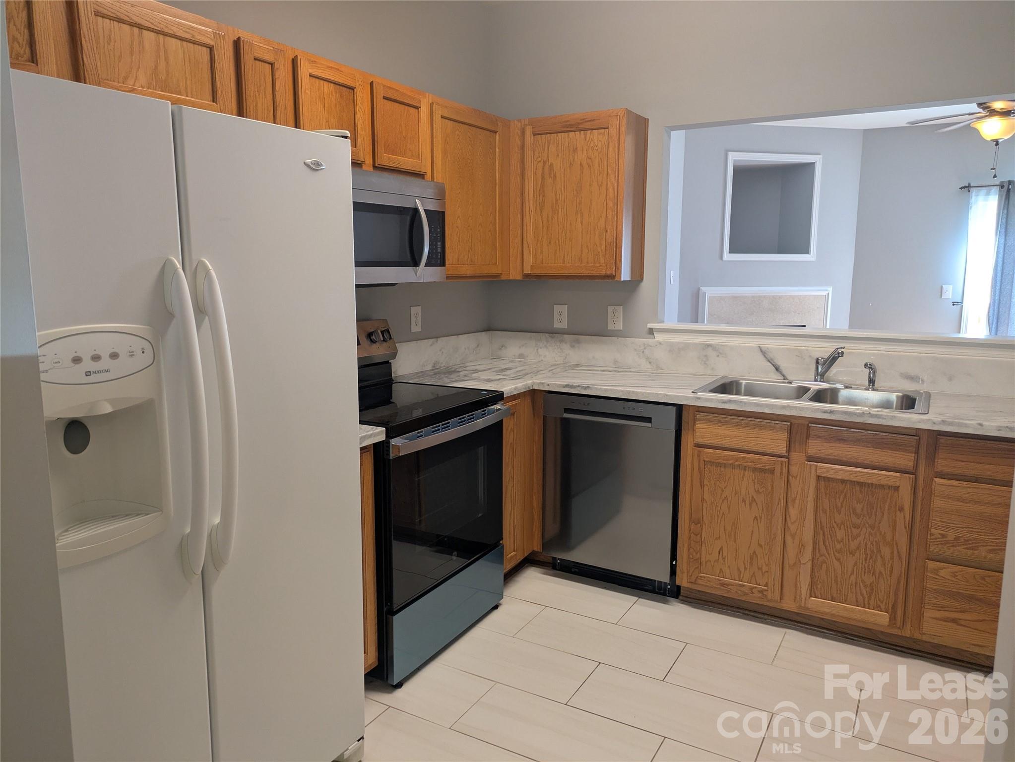 18474 Streamline Court Property Photo 6