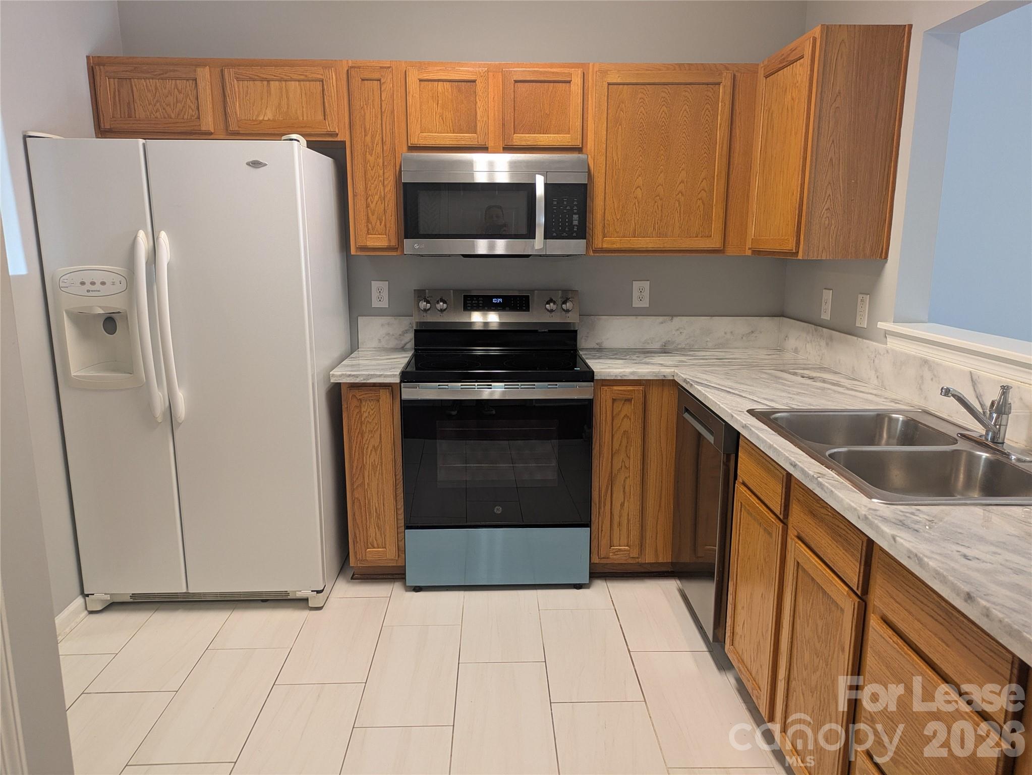 18474 Streamline Court Property Photo 7